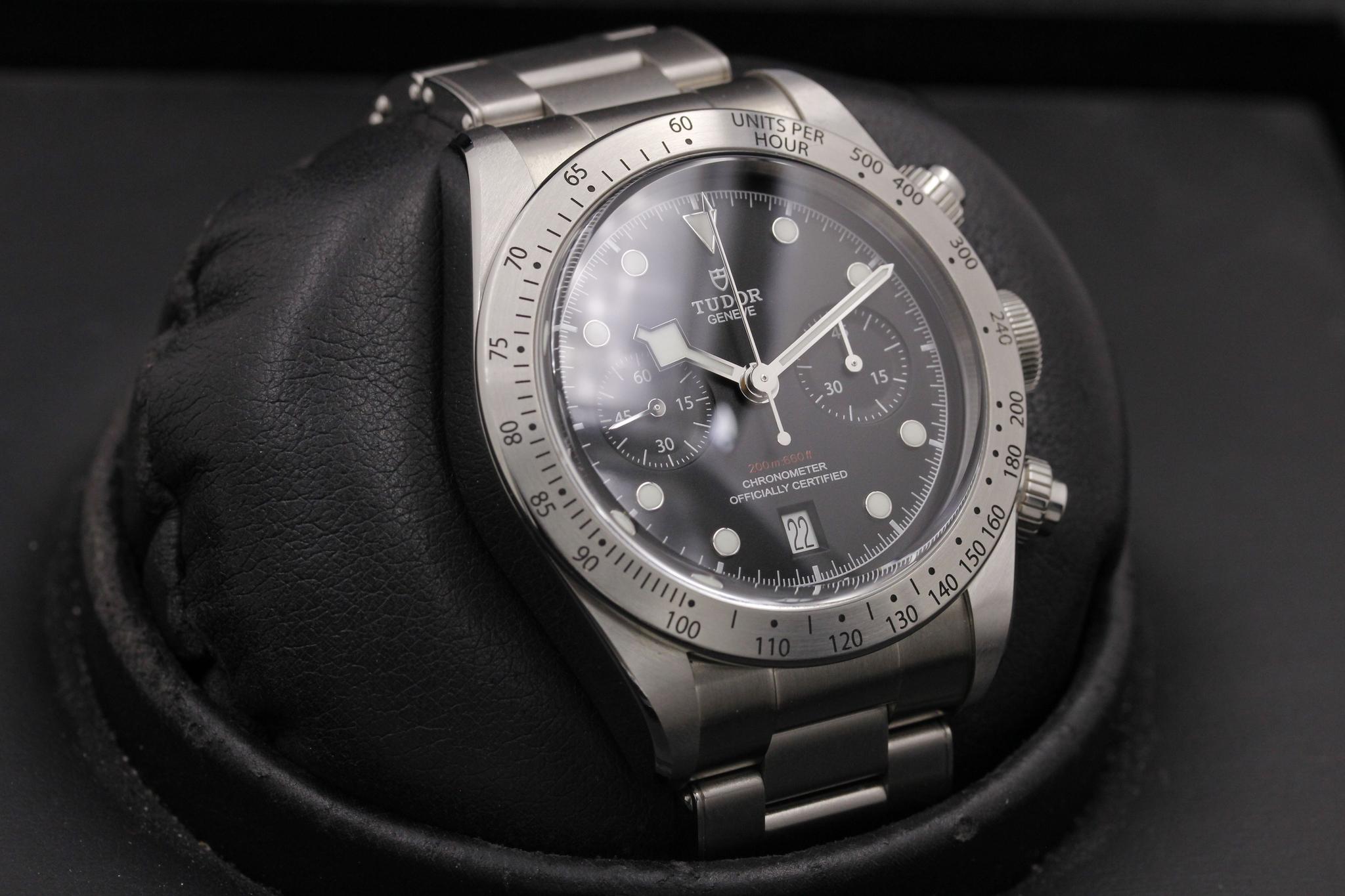 Watch Image 10