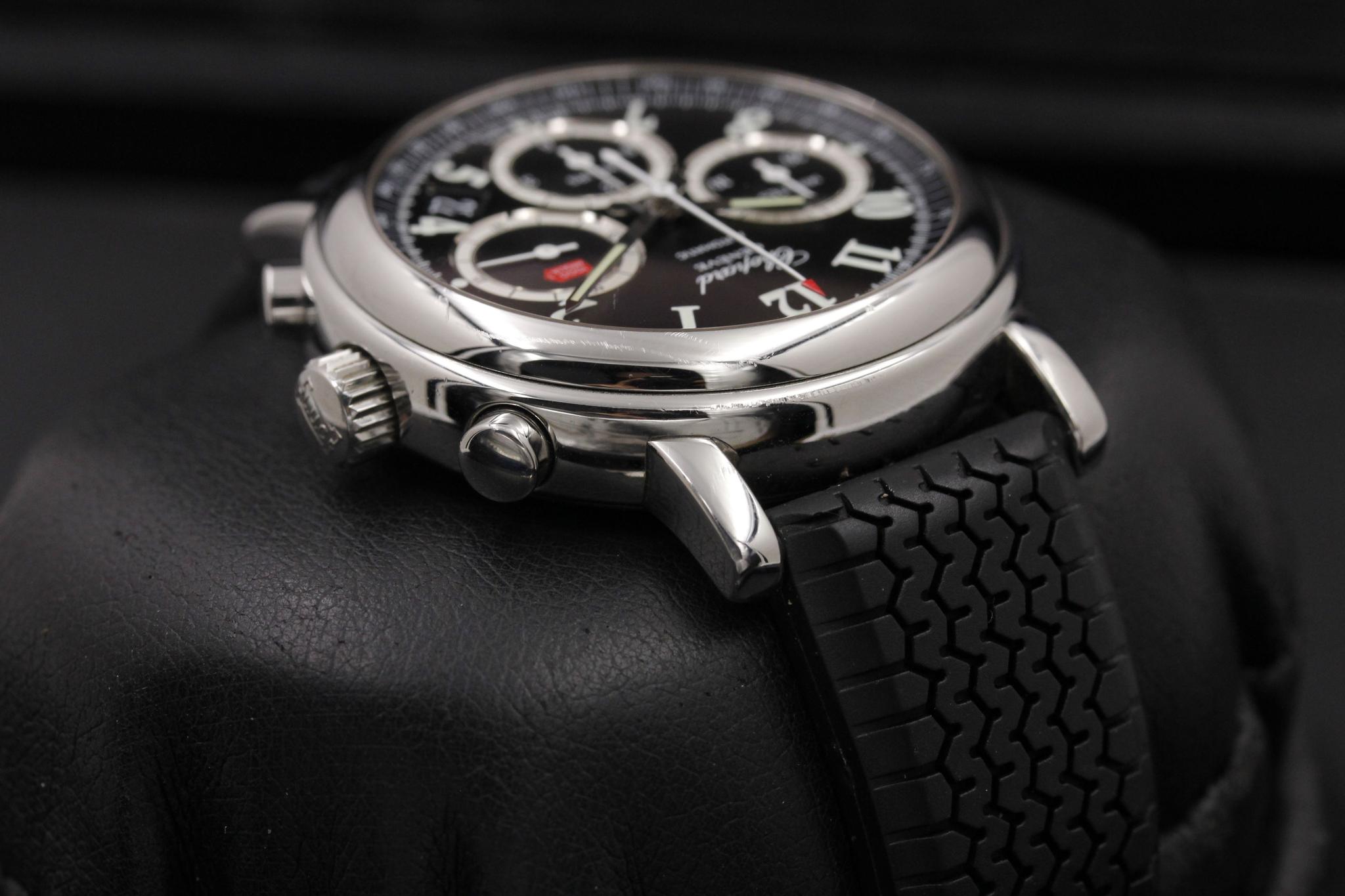 Watch Image 4