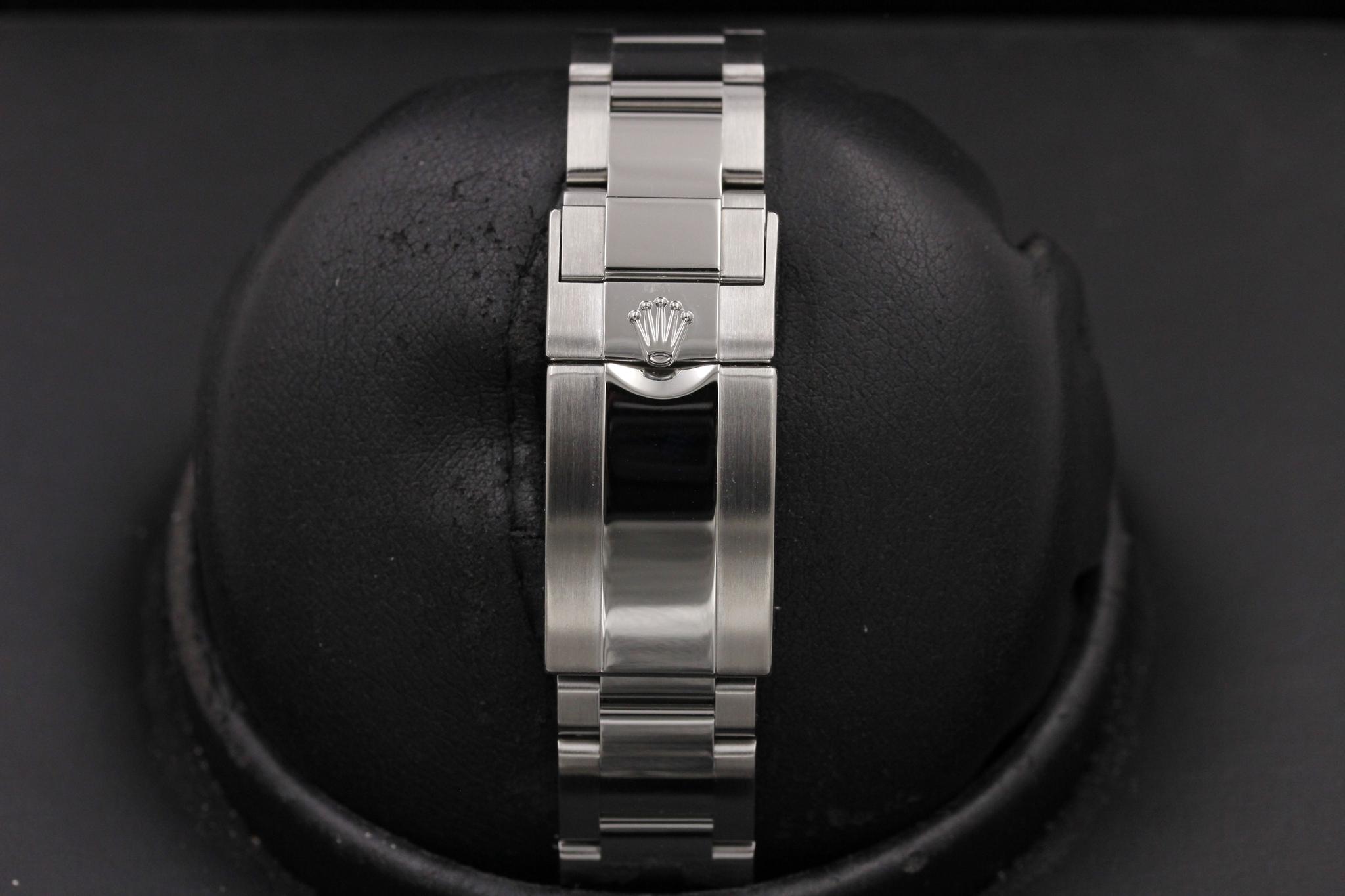 Watch Image 8