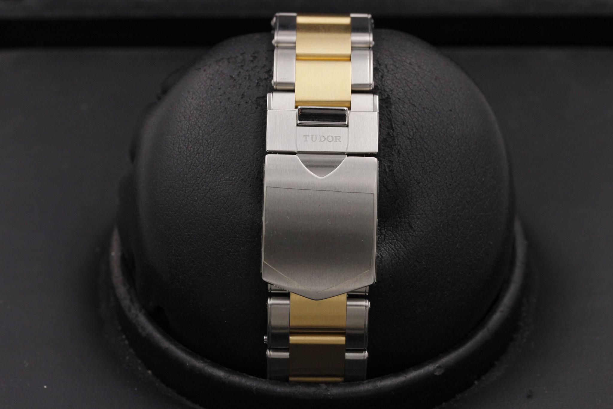 Watch Image 8
