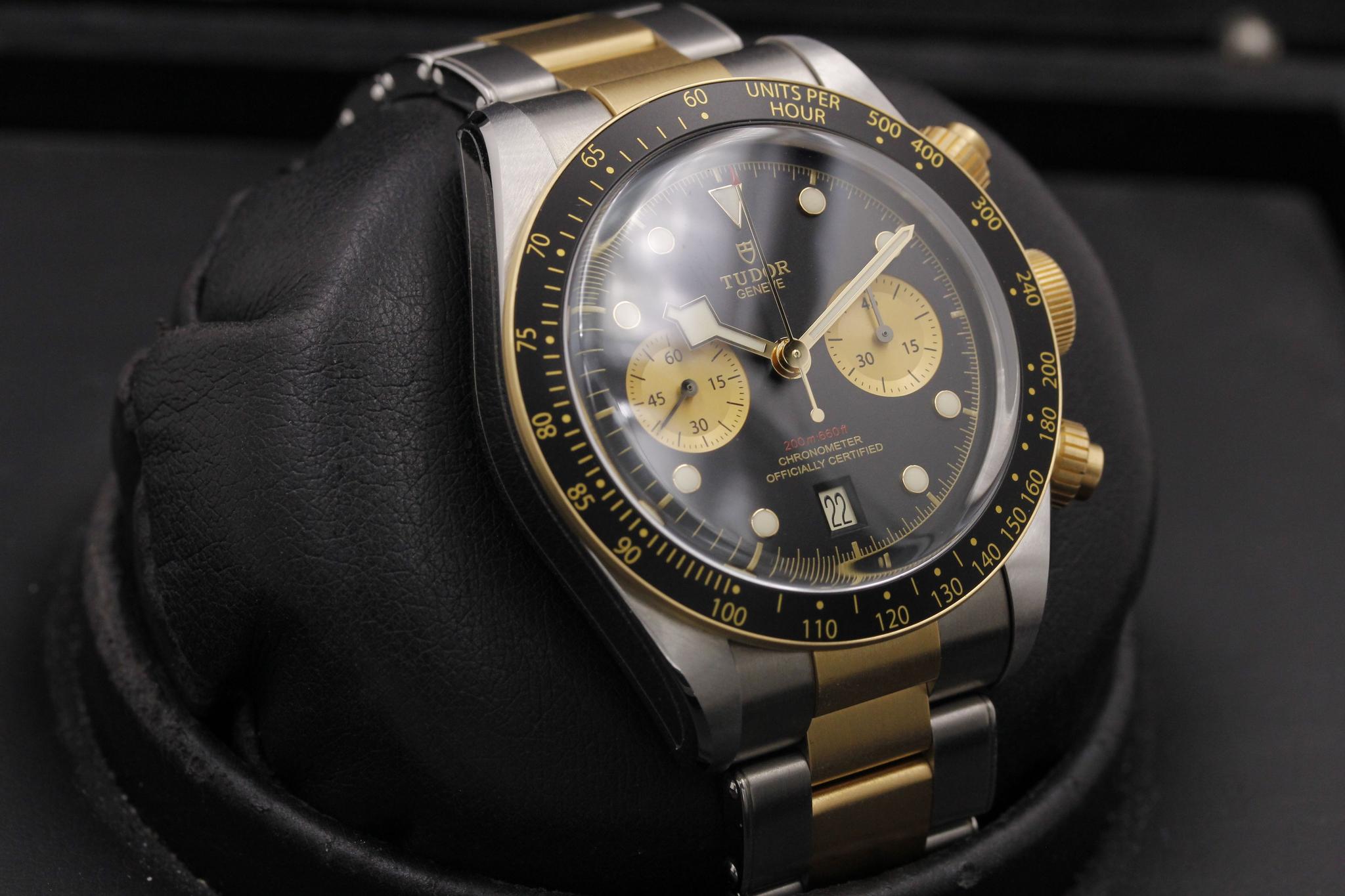 Watch Image 10