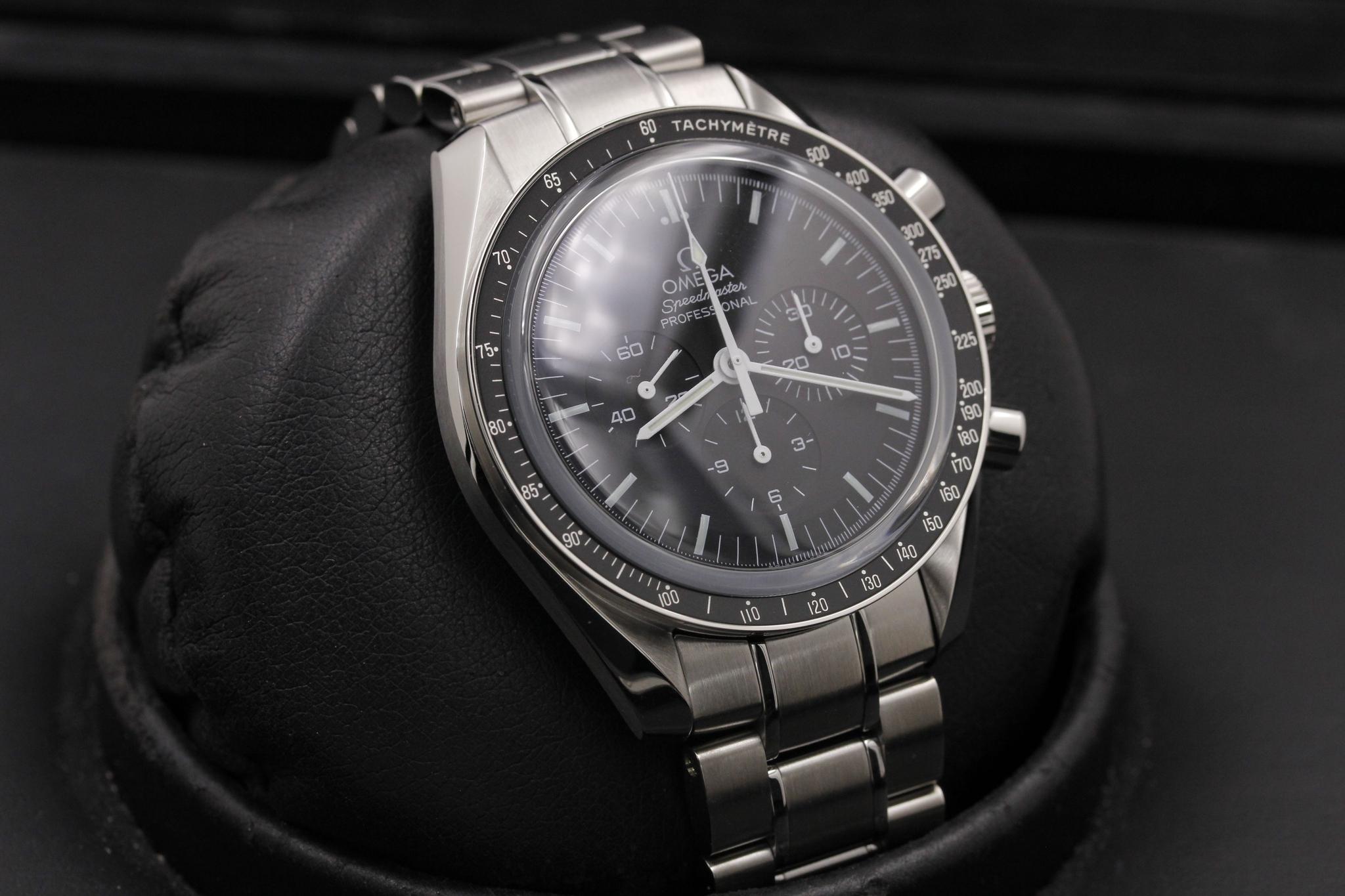 Watch Image 10