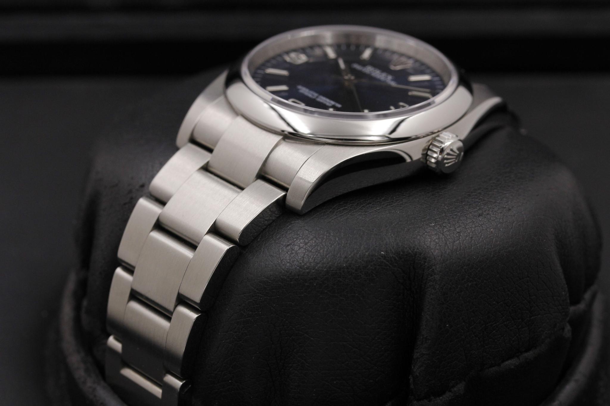 Watch Image 2