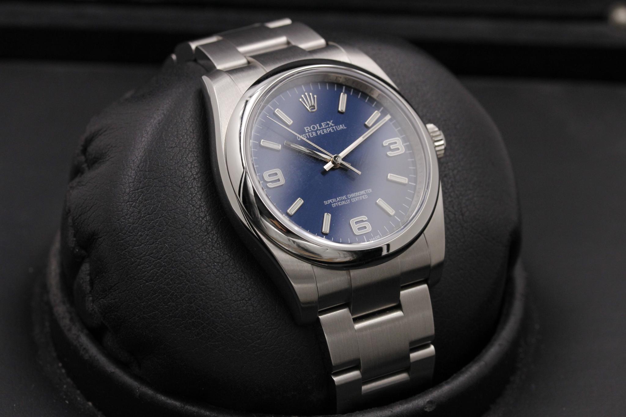 Watch Image 10
