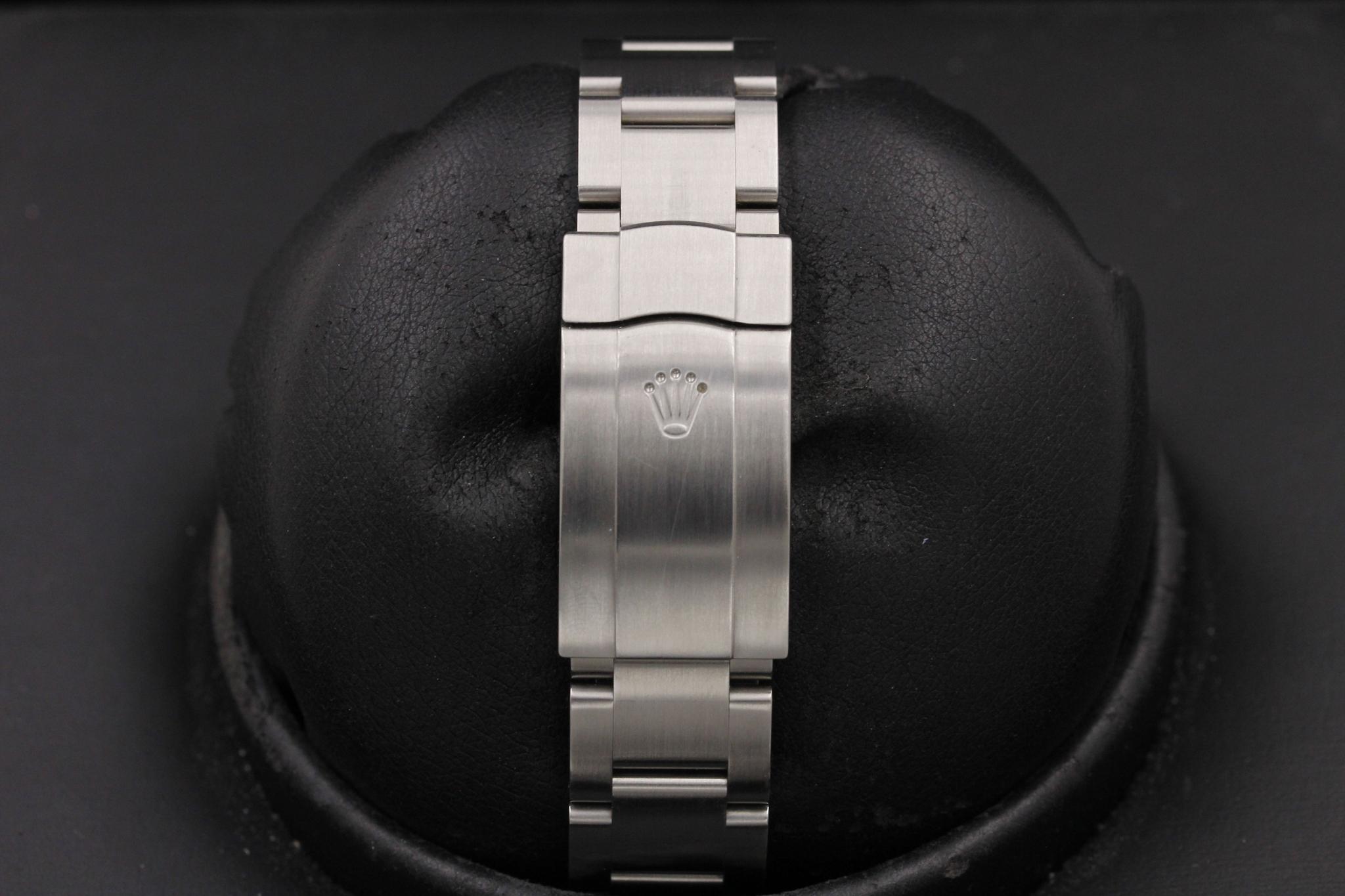 Watch Image 8