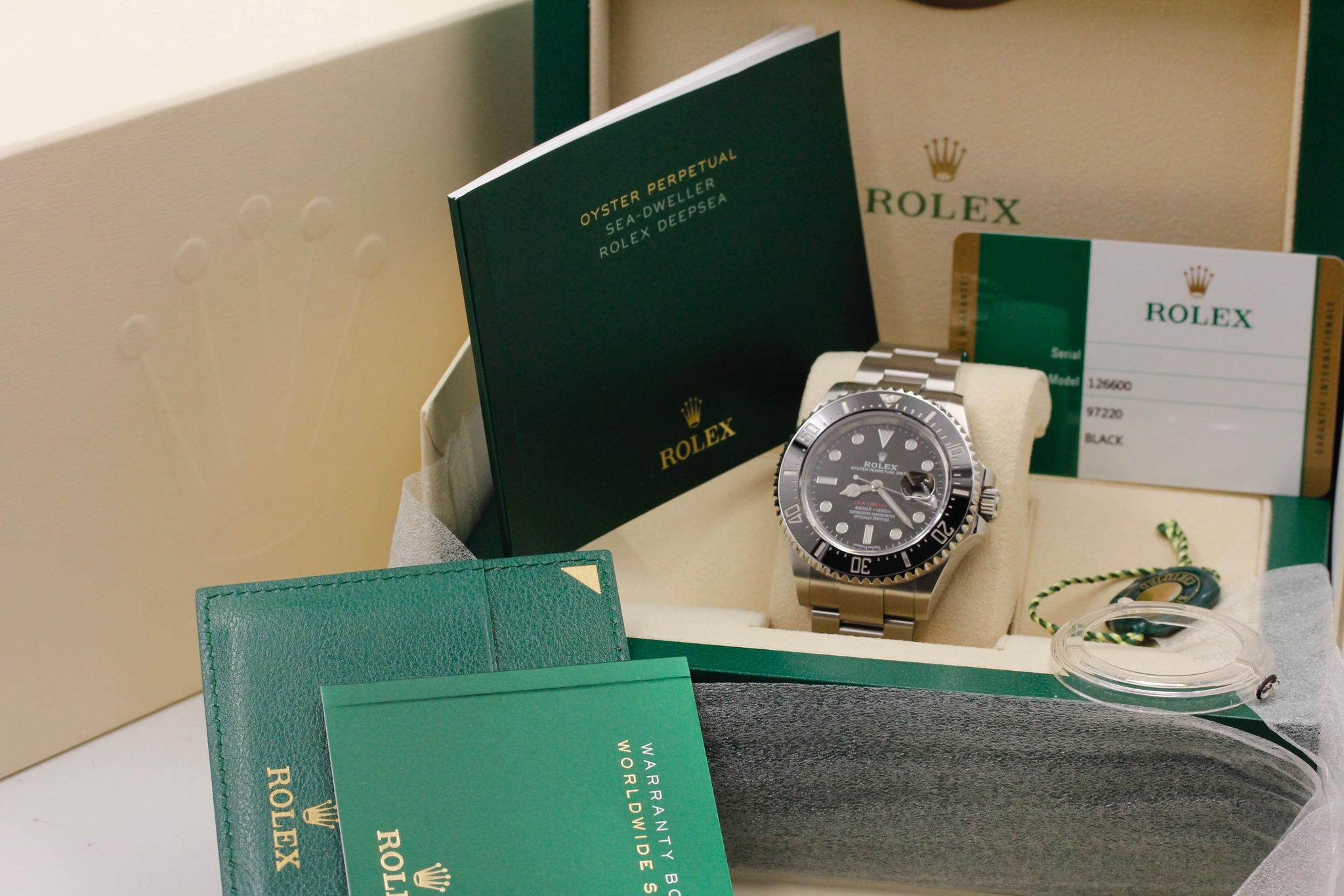 Watch Image 11
