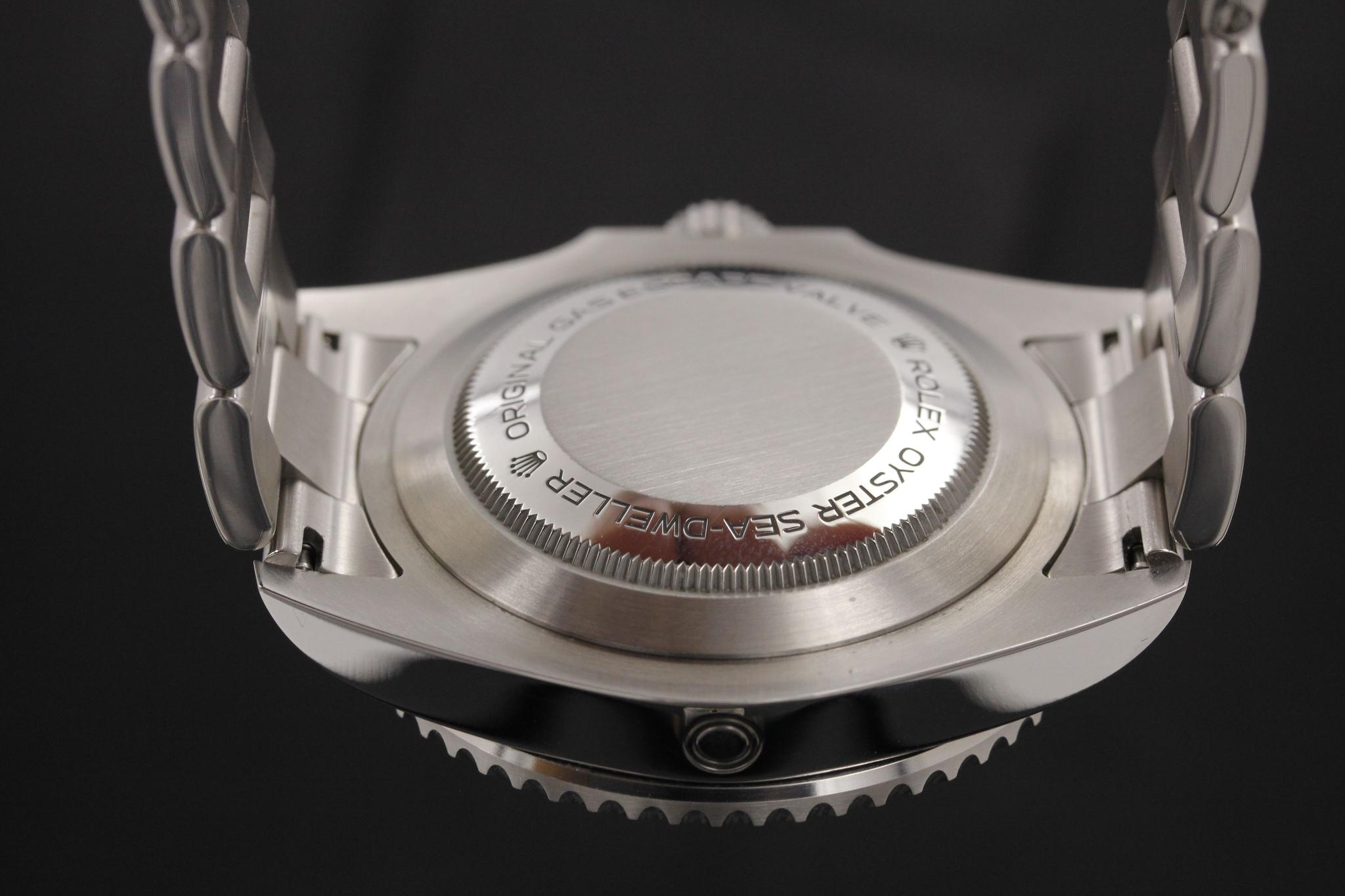 Watch Image 7