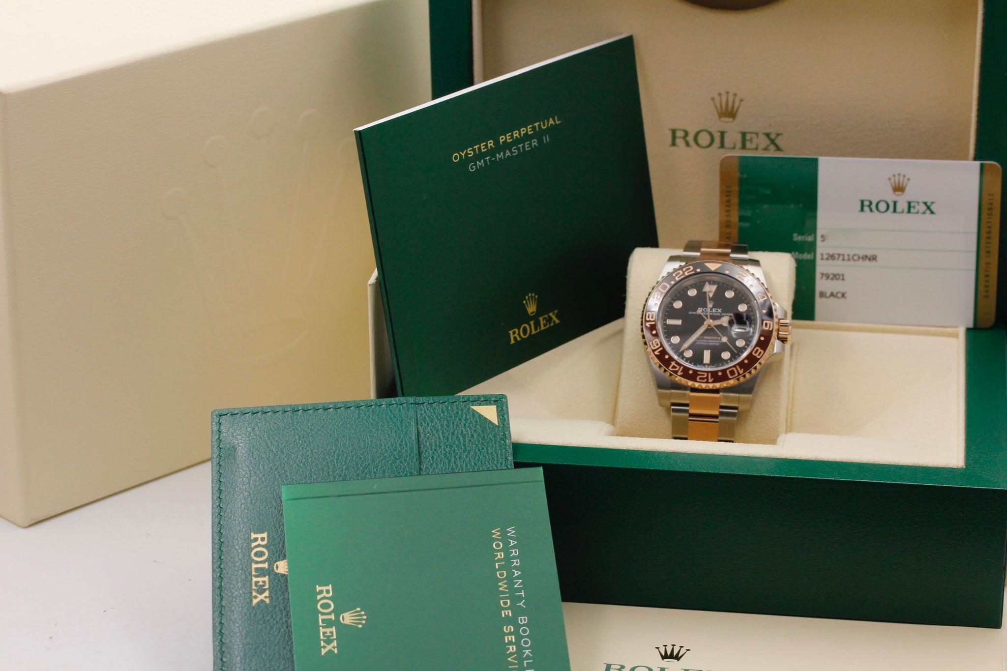 Watch Image 11