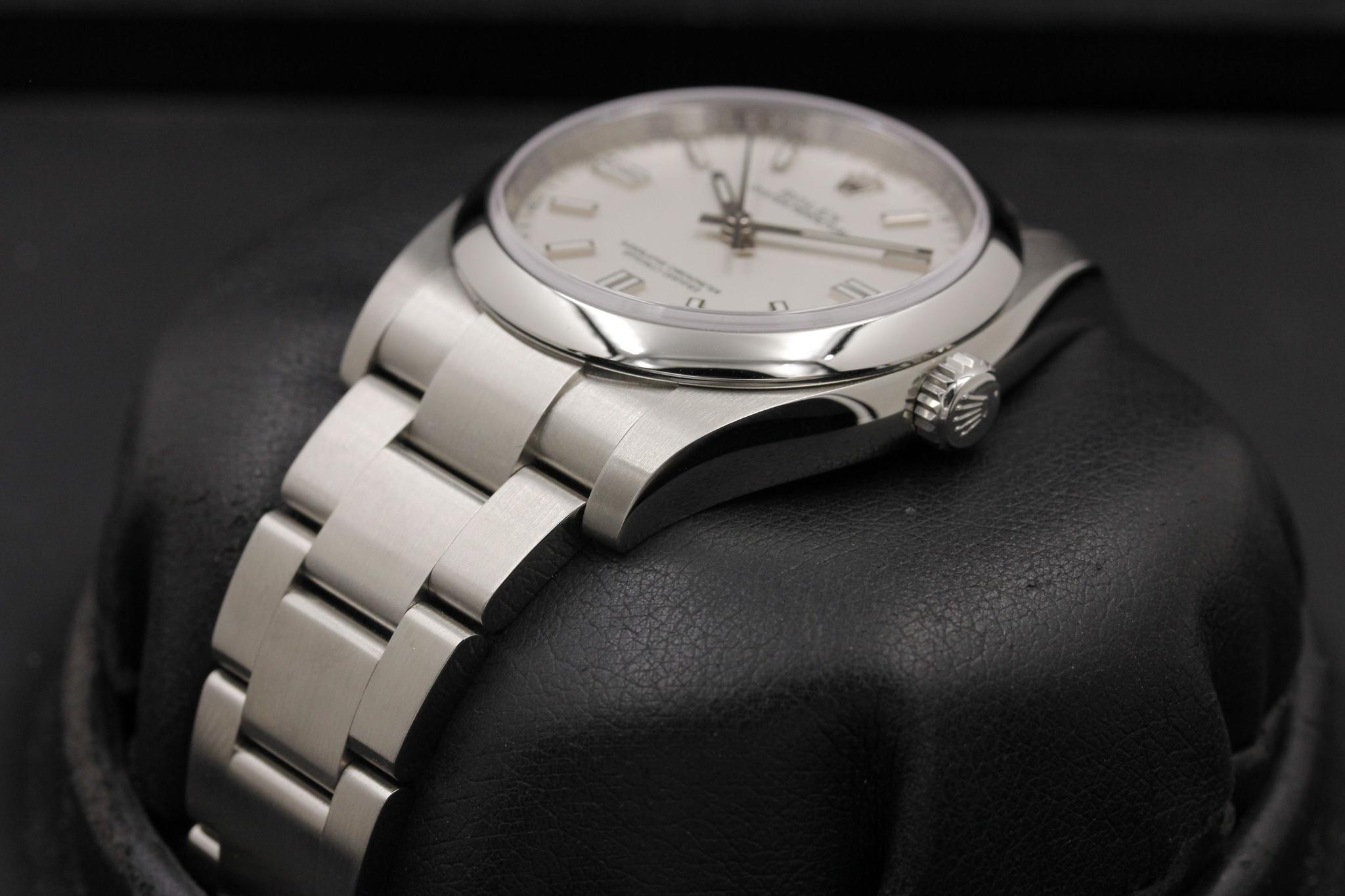 Watch Image 2
