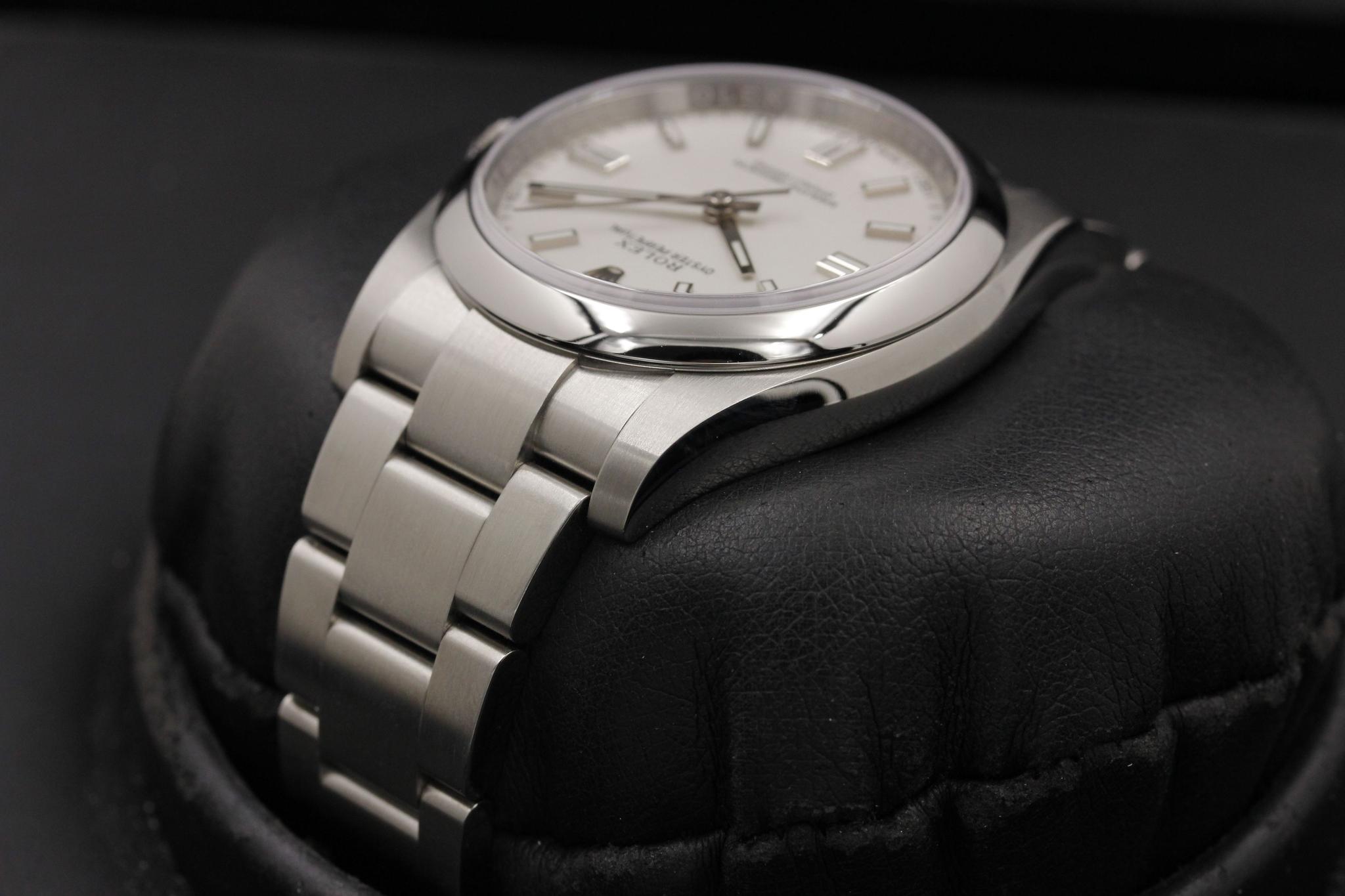 Watch Image 5