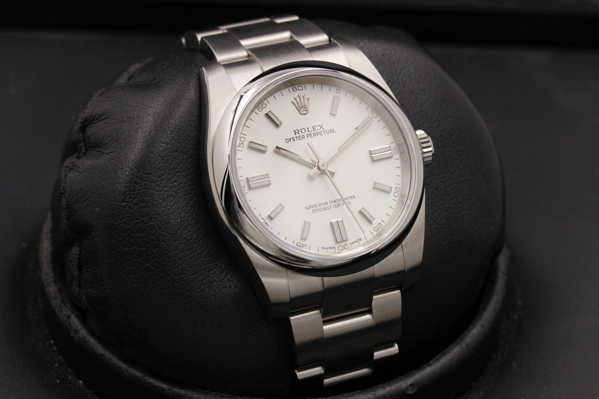 Watch Image 10