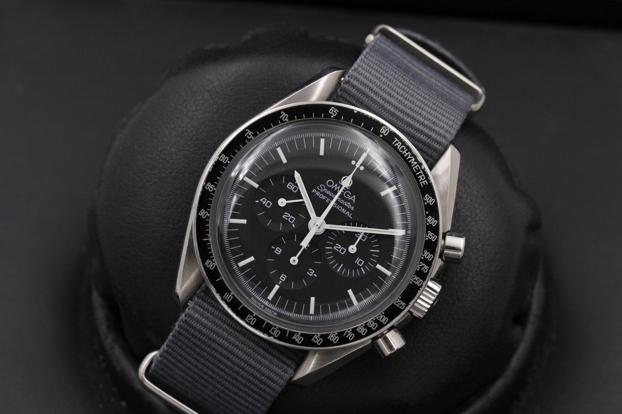 Watch Image 12