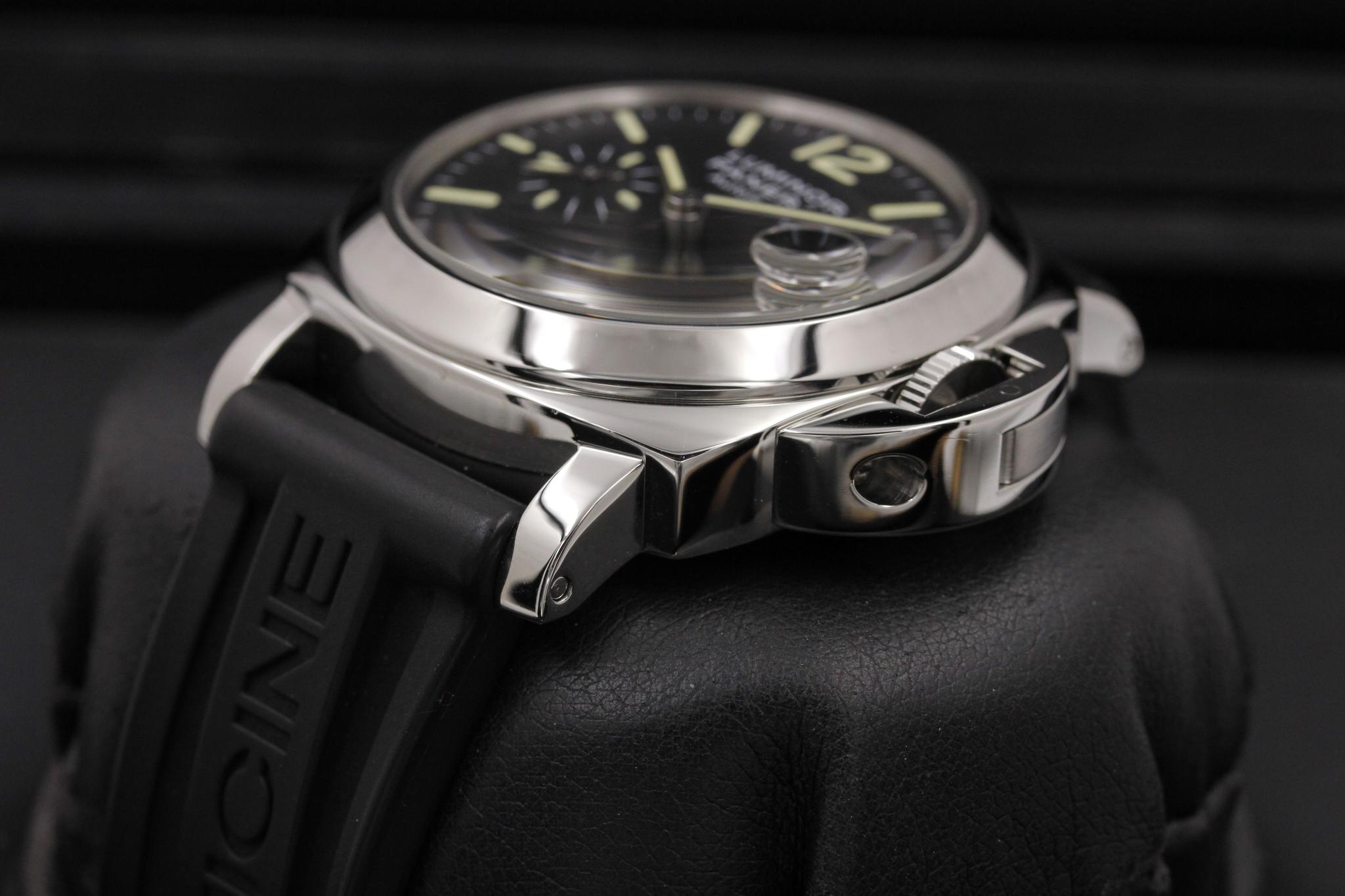 Watch Image 4