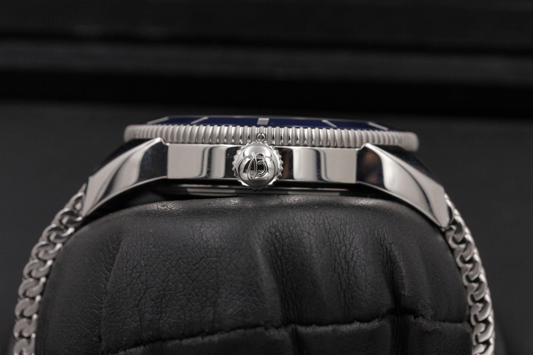Watch Image 3