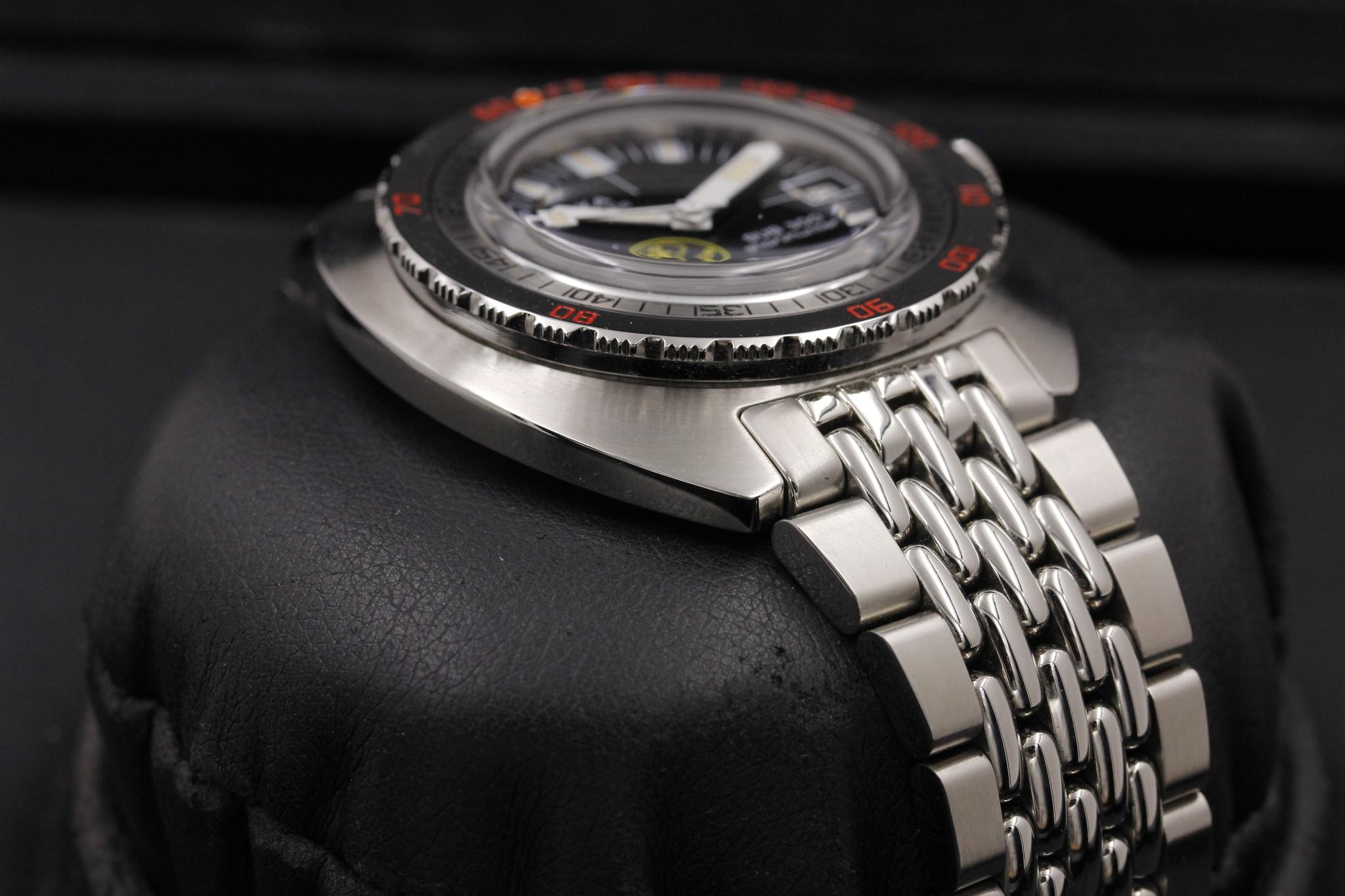 Watch Image 6