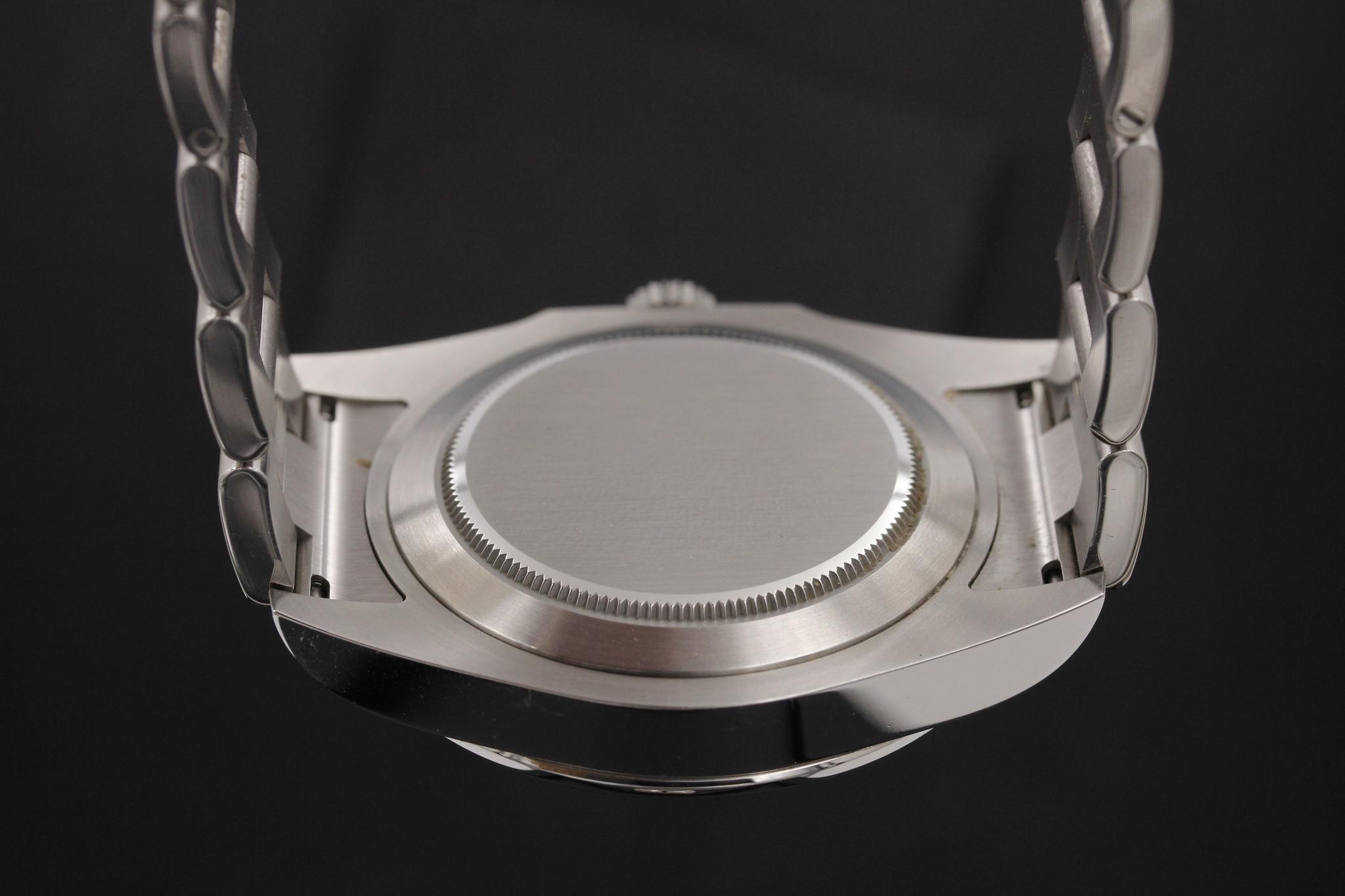 Watch Image 7
