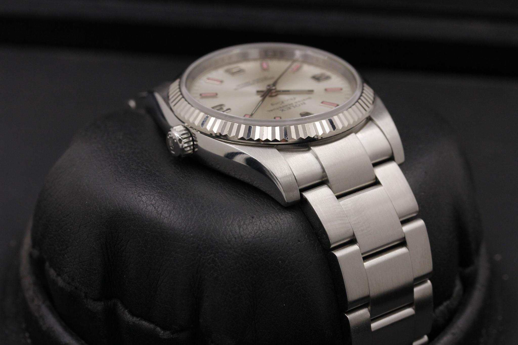 Watch Image 4