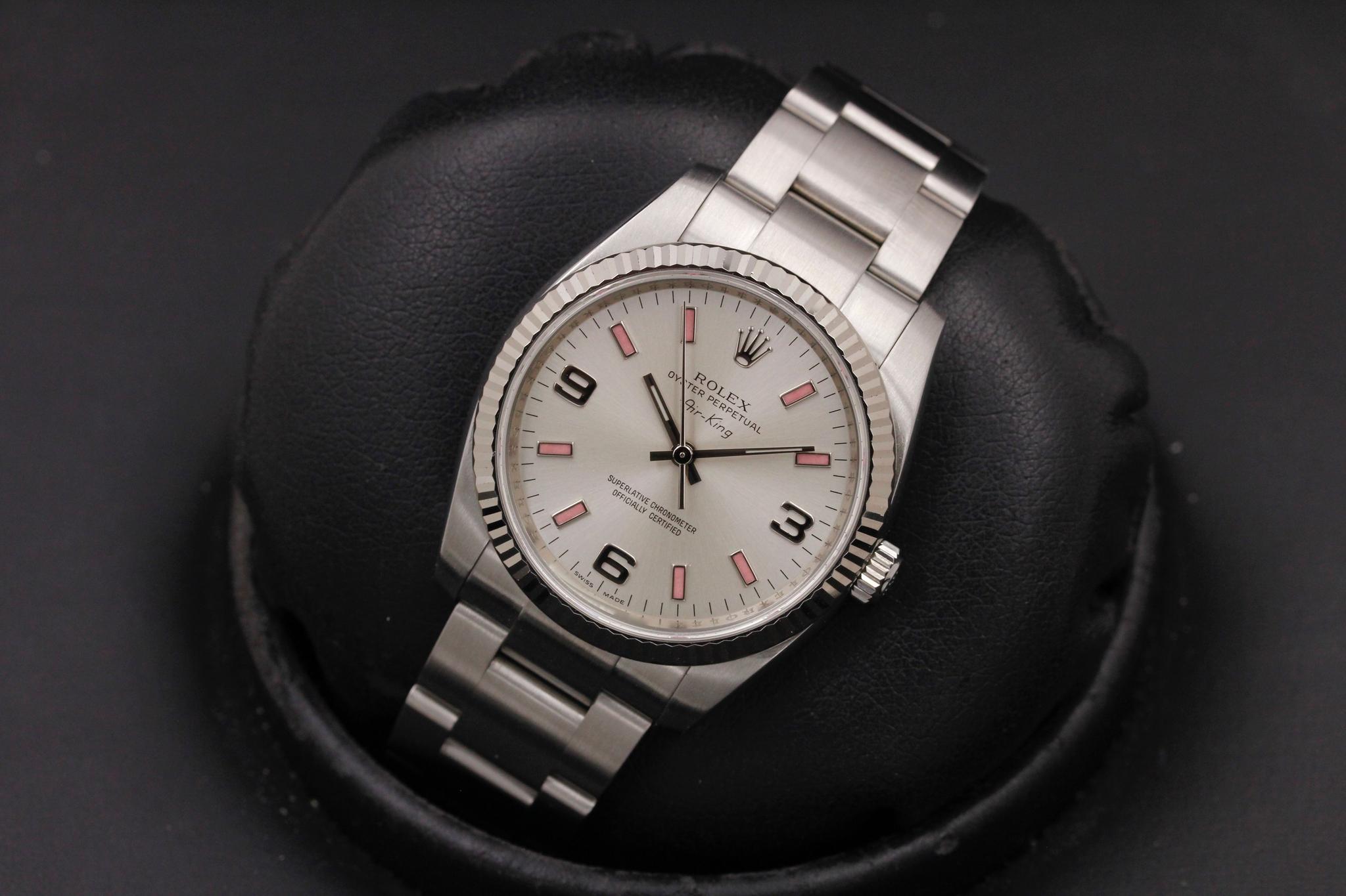 Watch Image 9