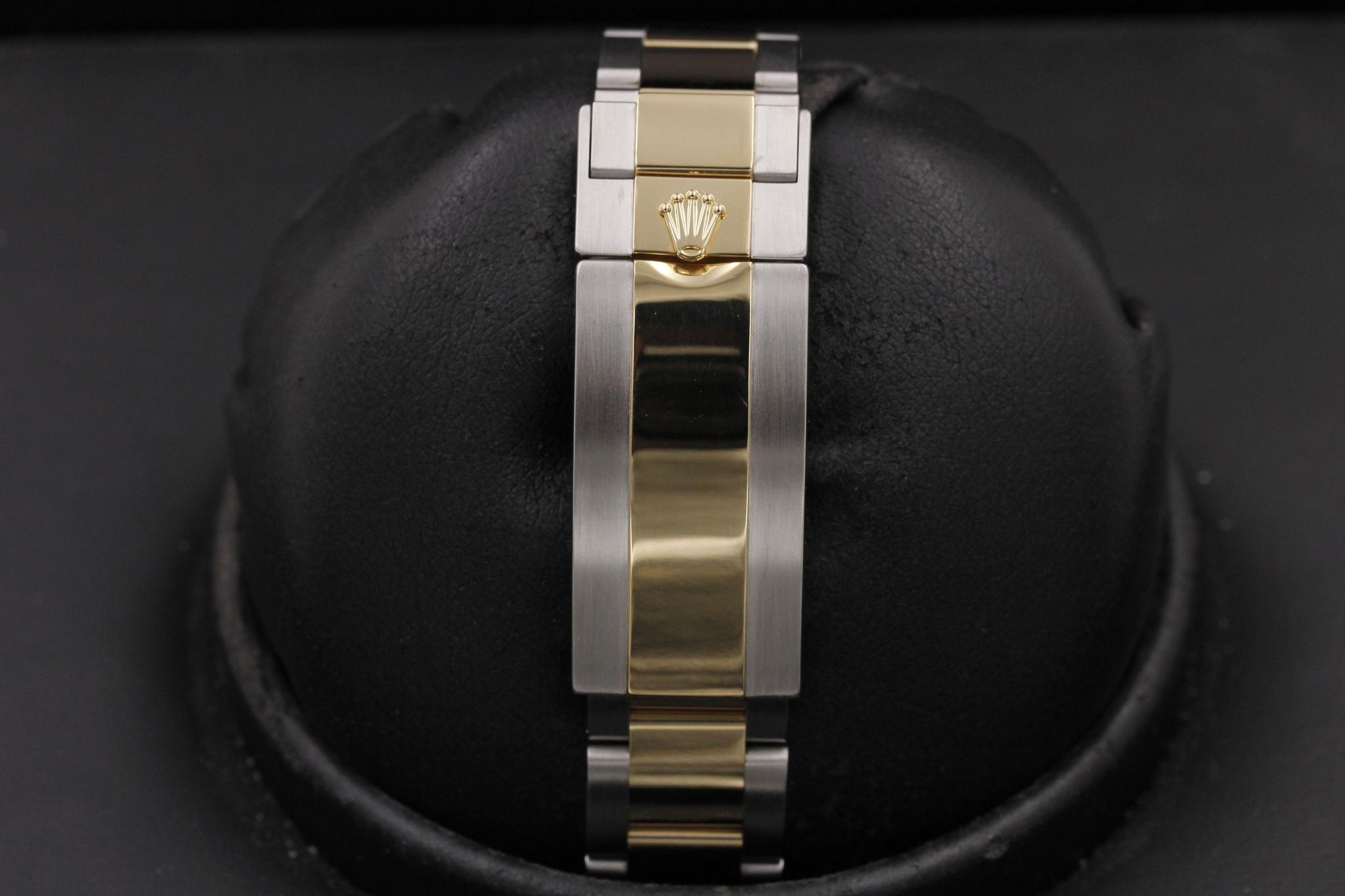 Watch Image 8