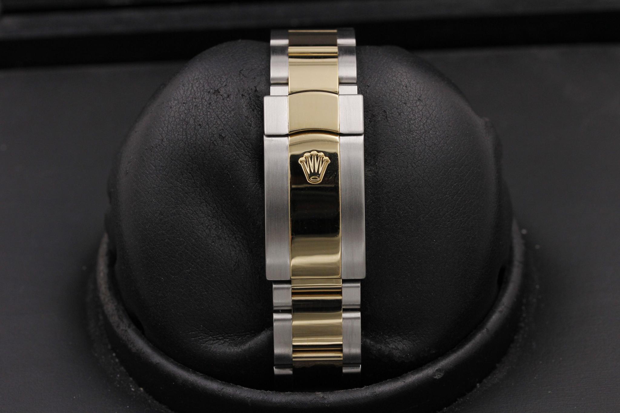 Watch Image 8