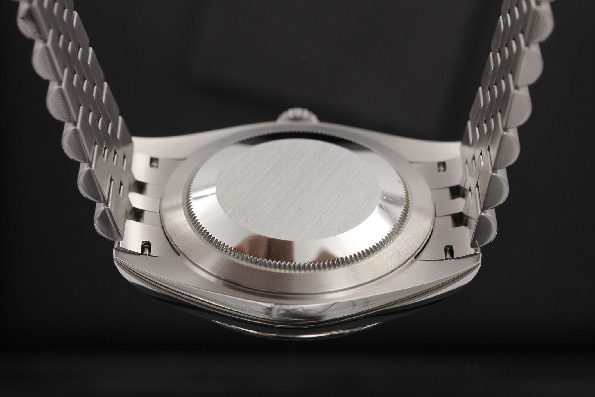 Watch Image 7