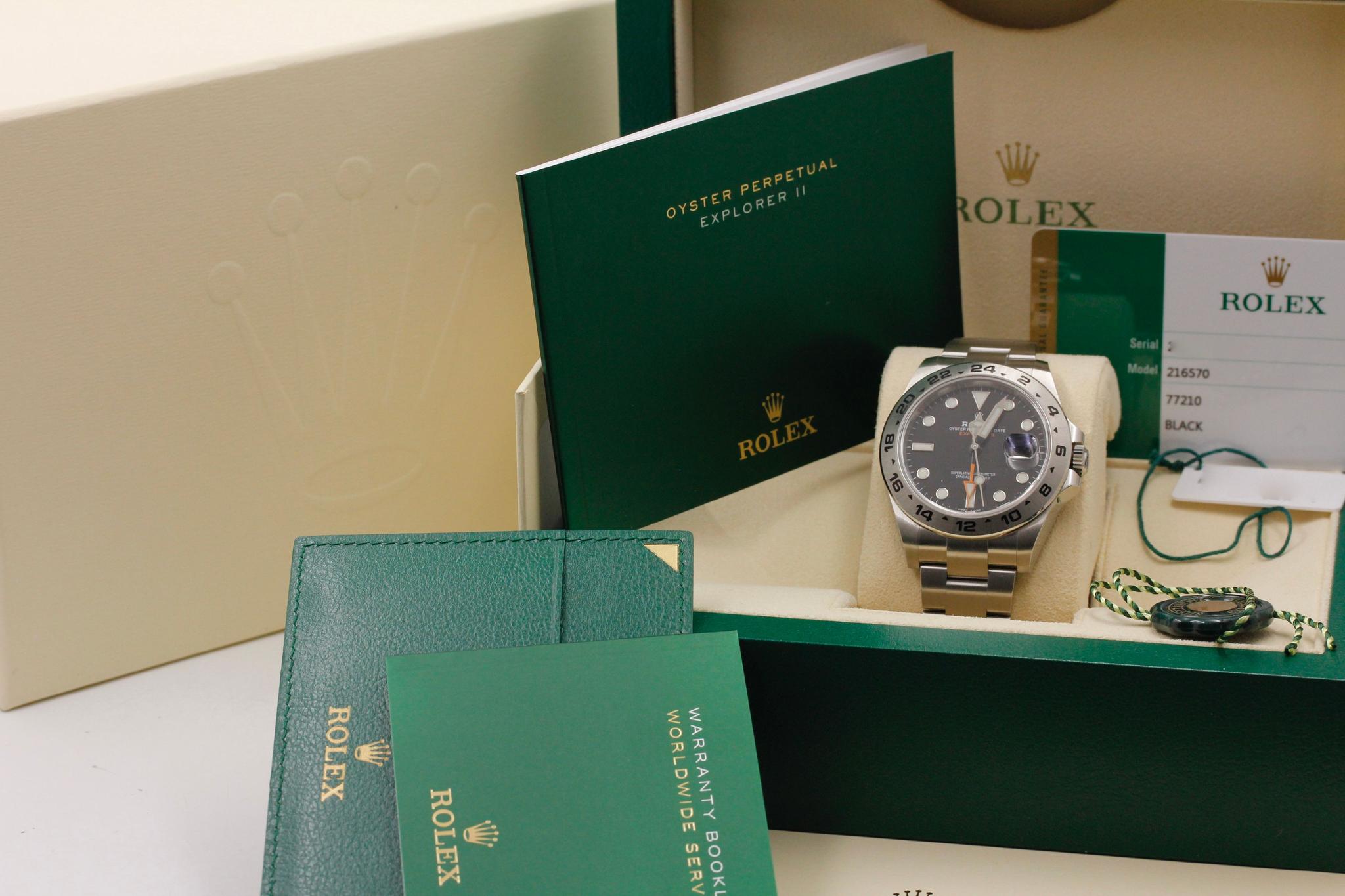 Watch Image 11