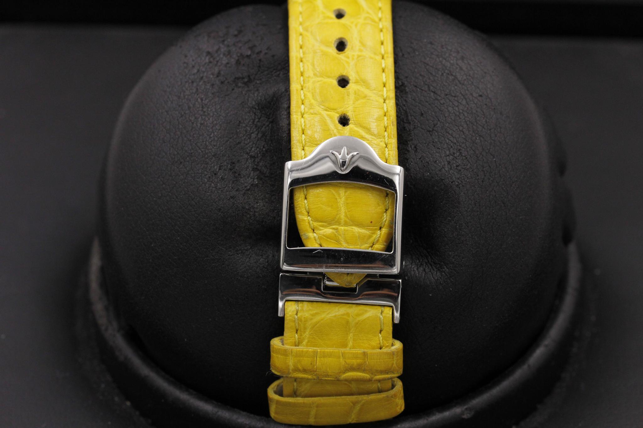 Watch Image 8
