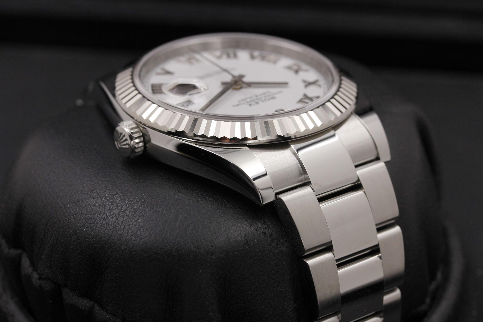 Watch Image 4