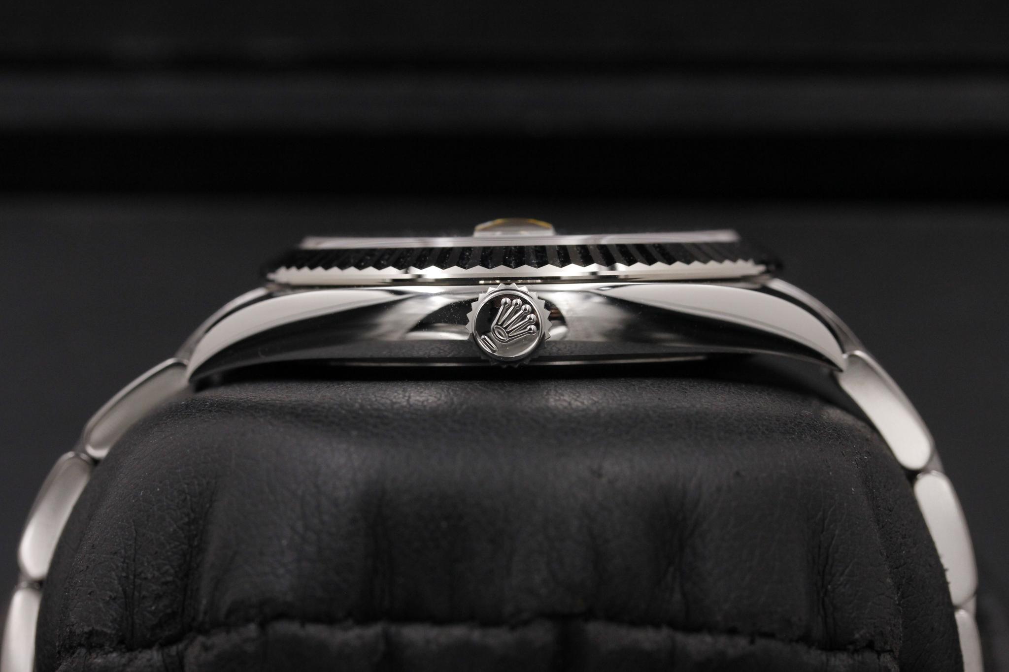 Watch Image 3