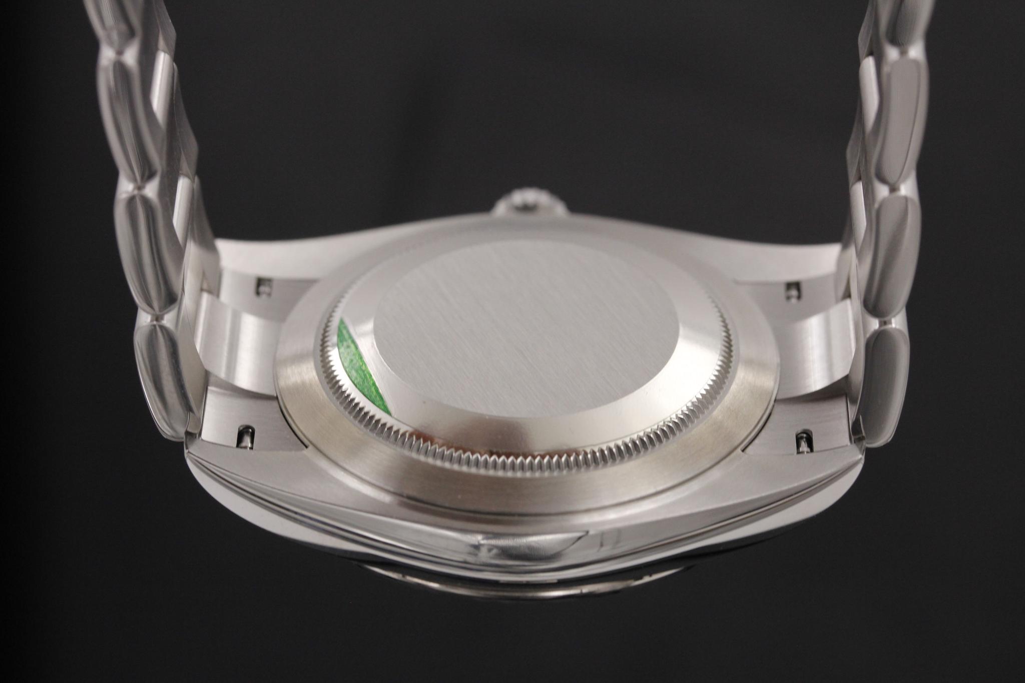 Watch Image 7