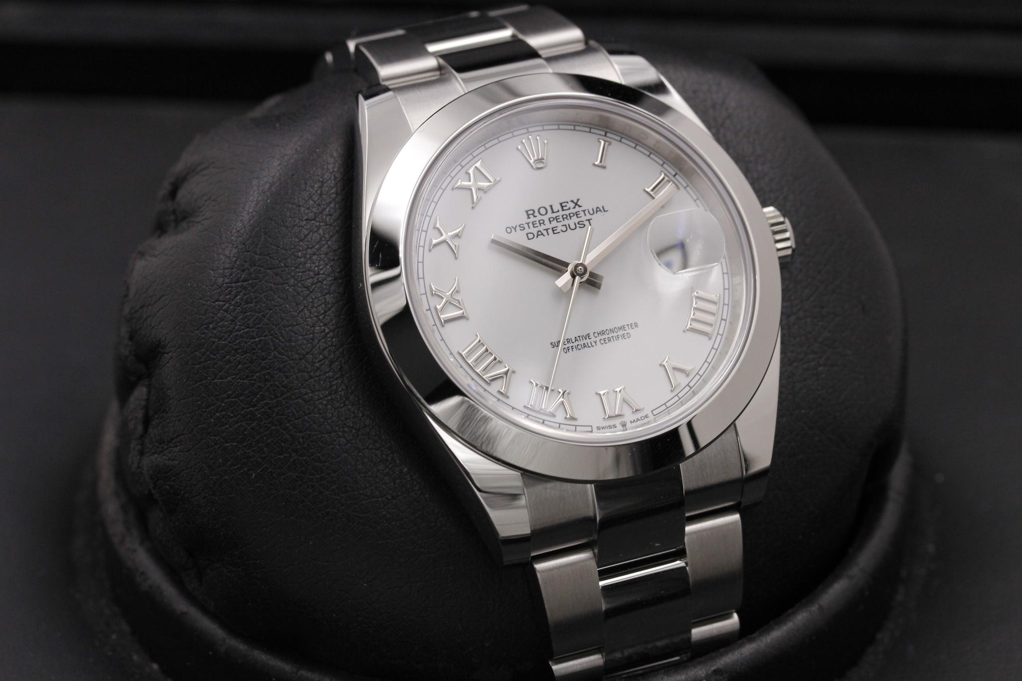 Watch Image 10