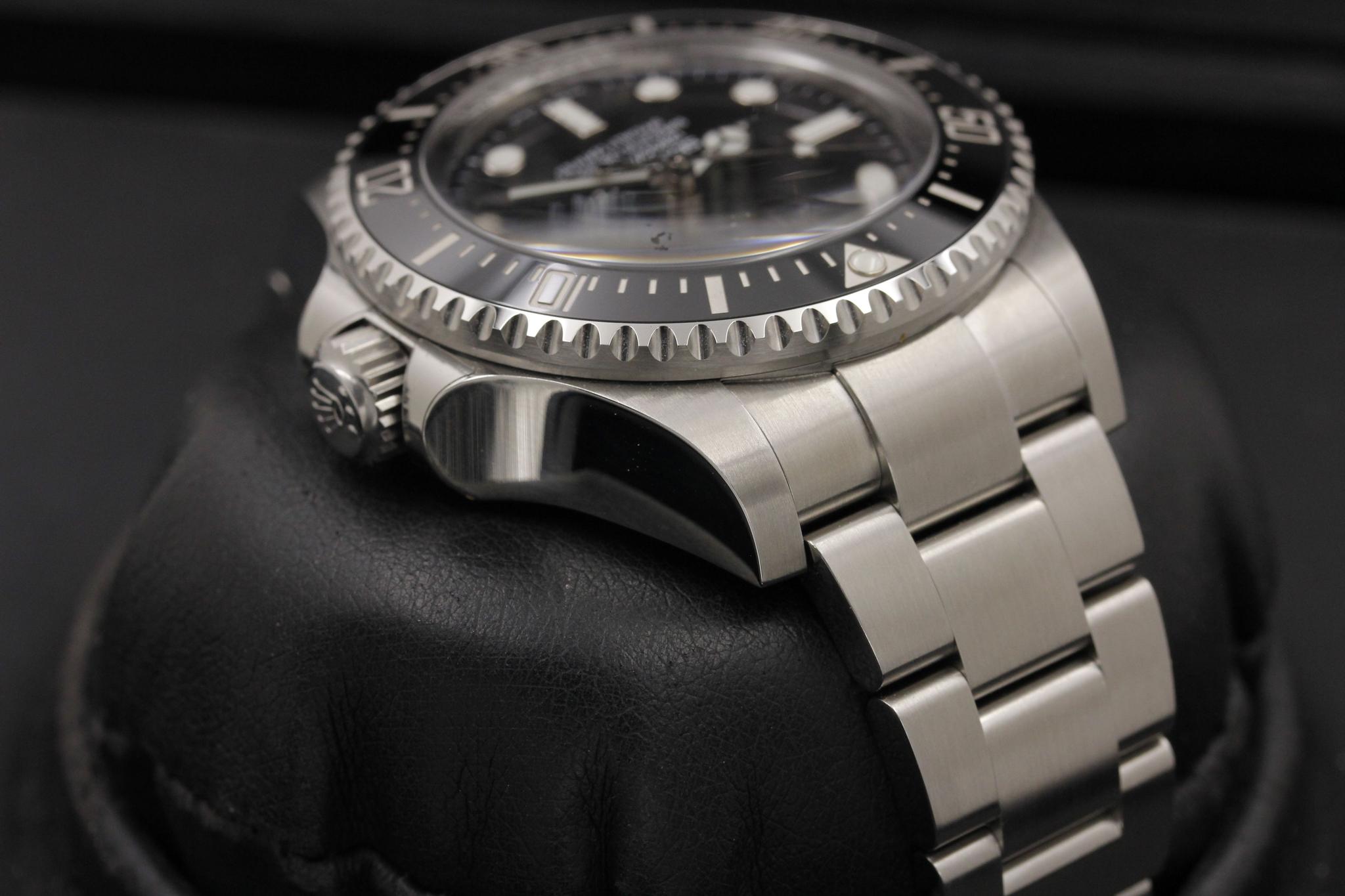 Watch Image 4