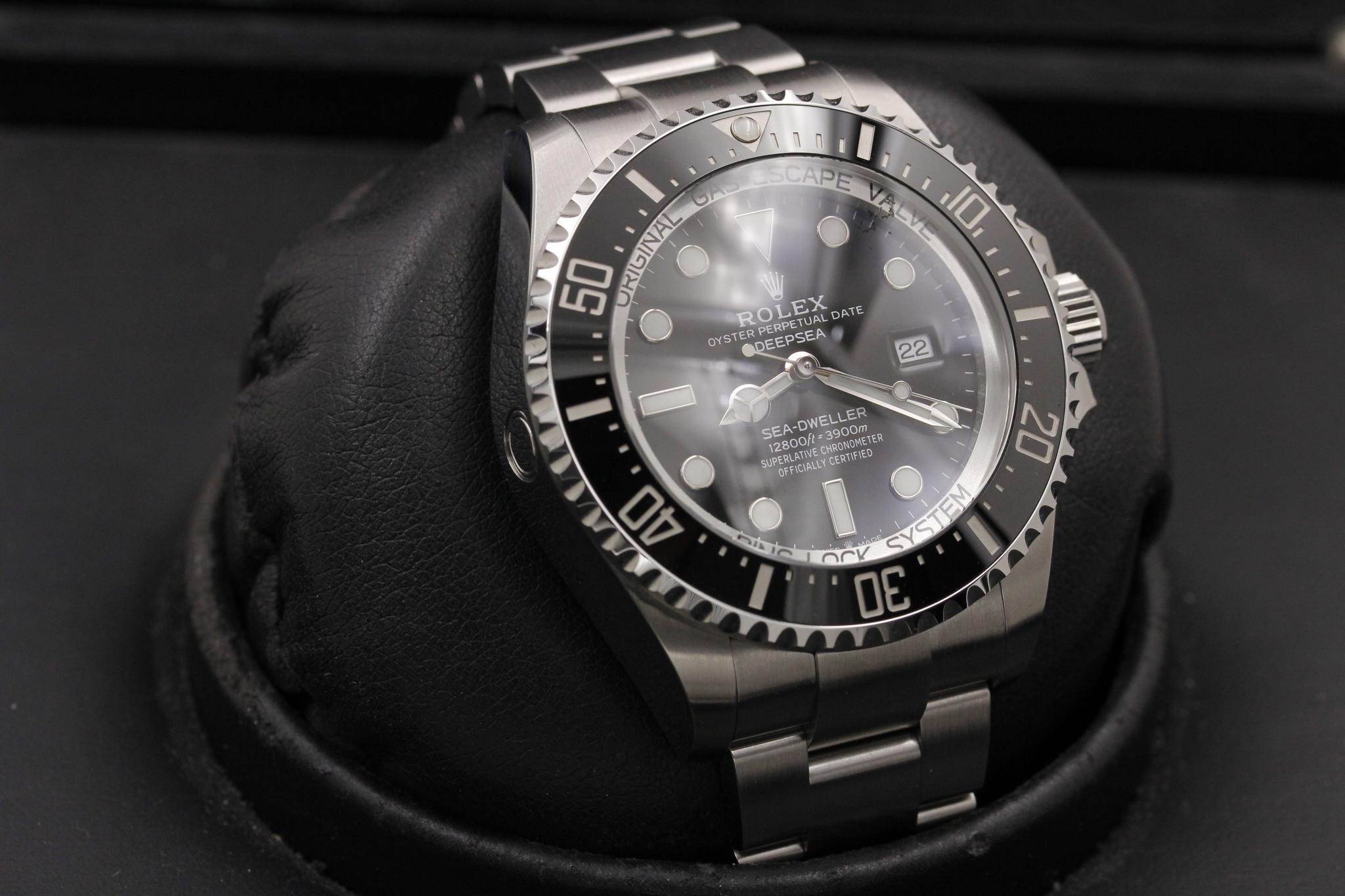 Watch Image 10