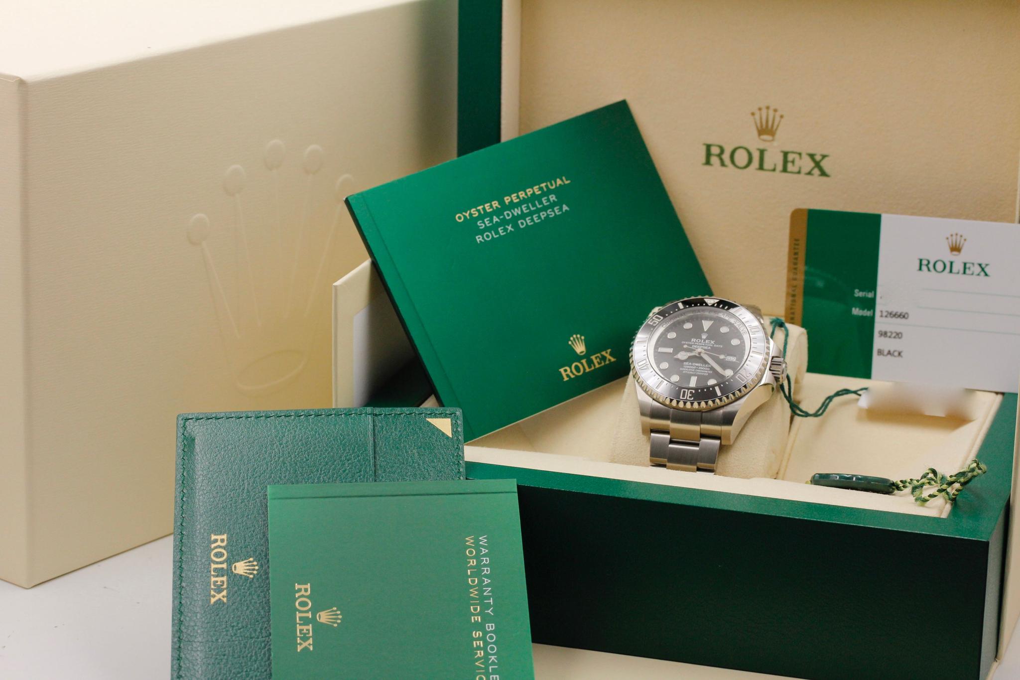 Watch Image 11