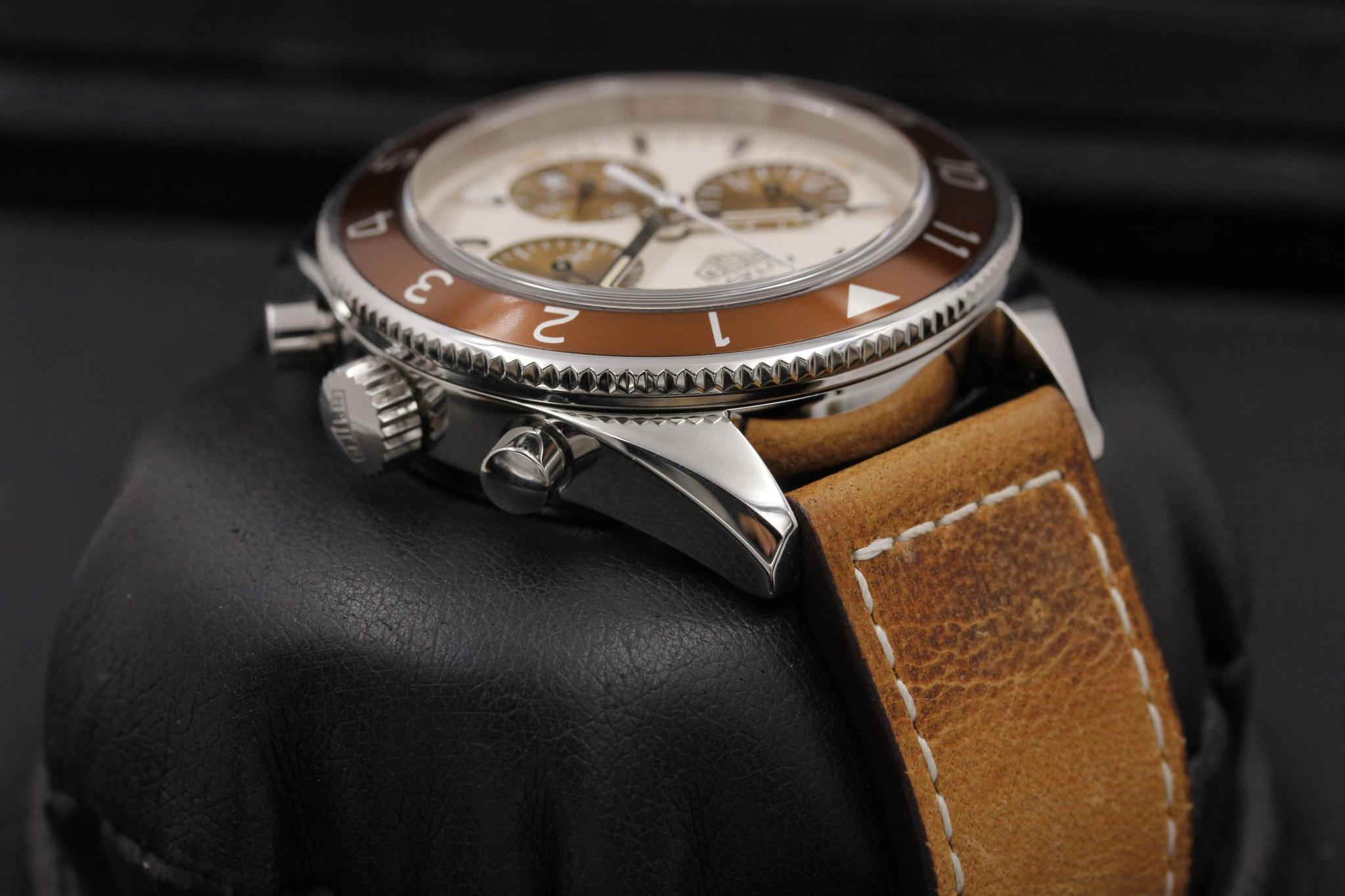 Watch Image 4