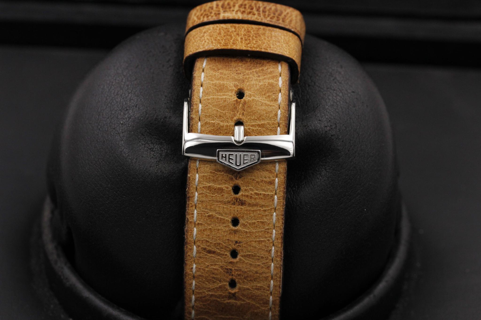 Watch Image 8