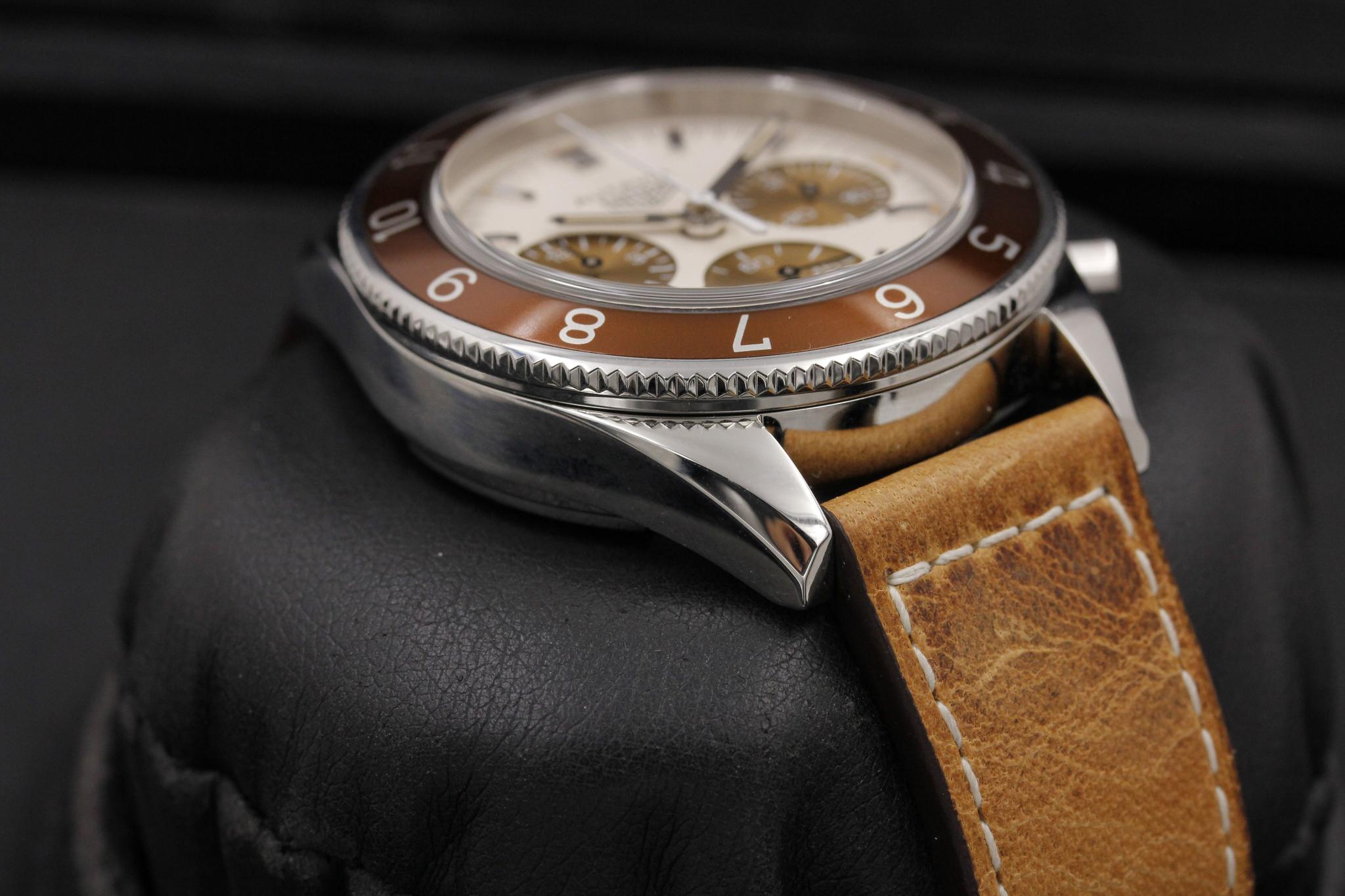 Watch Image 6