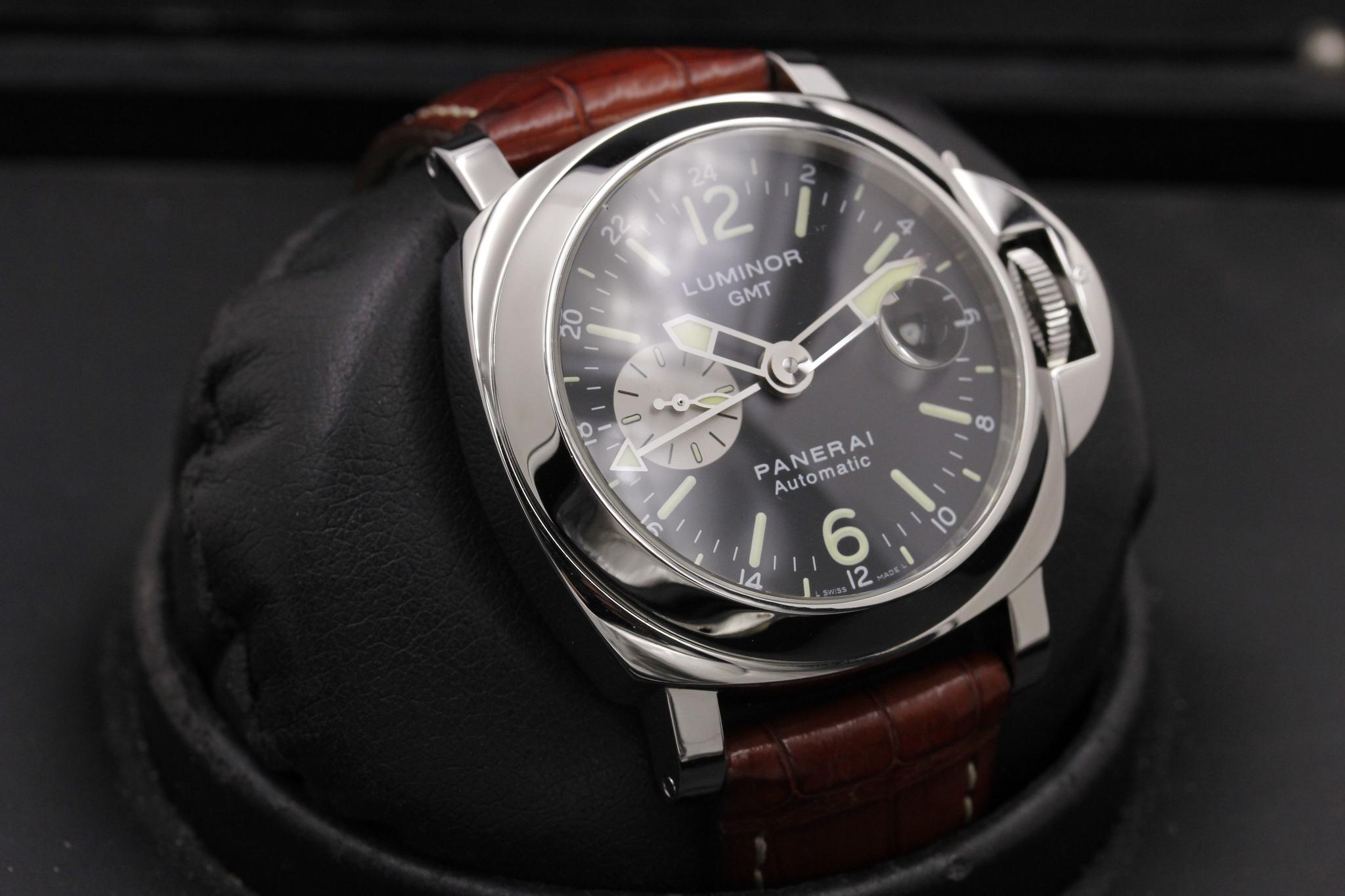Watch Image 10