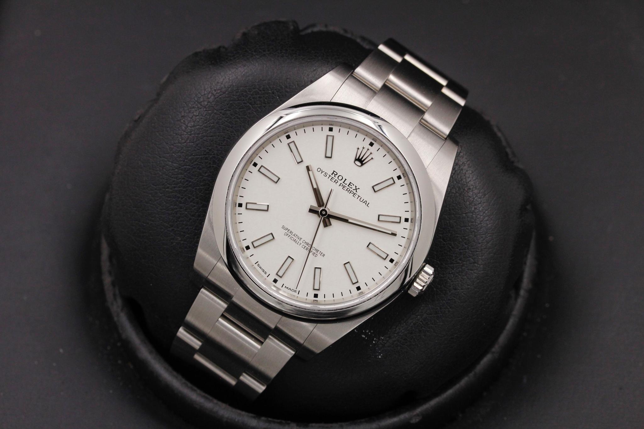 Watch Image 9
