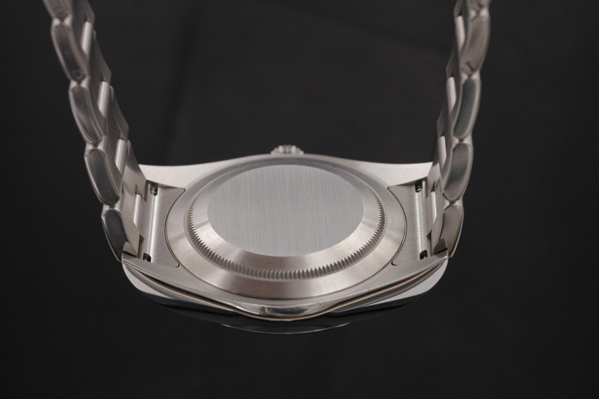 Watch Image 7