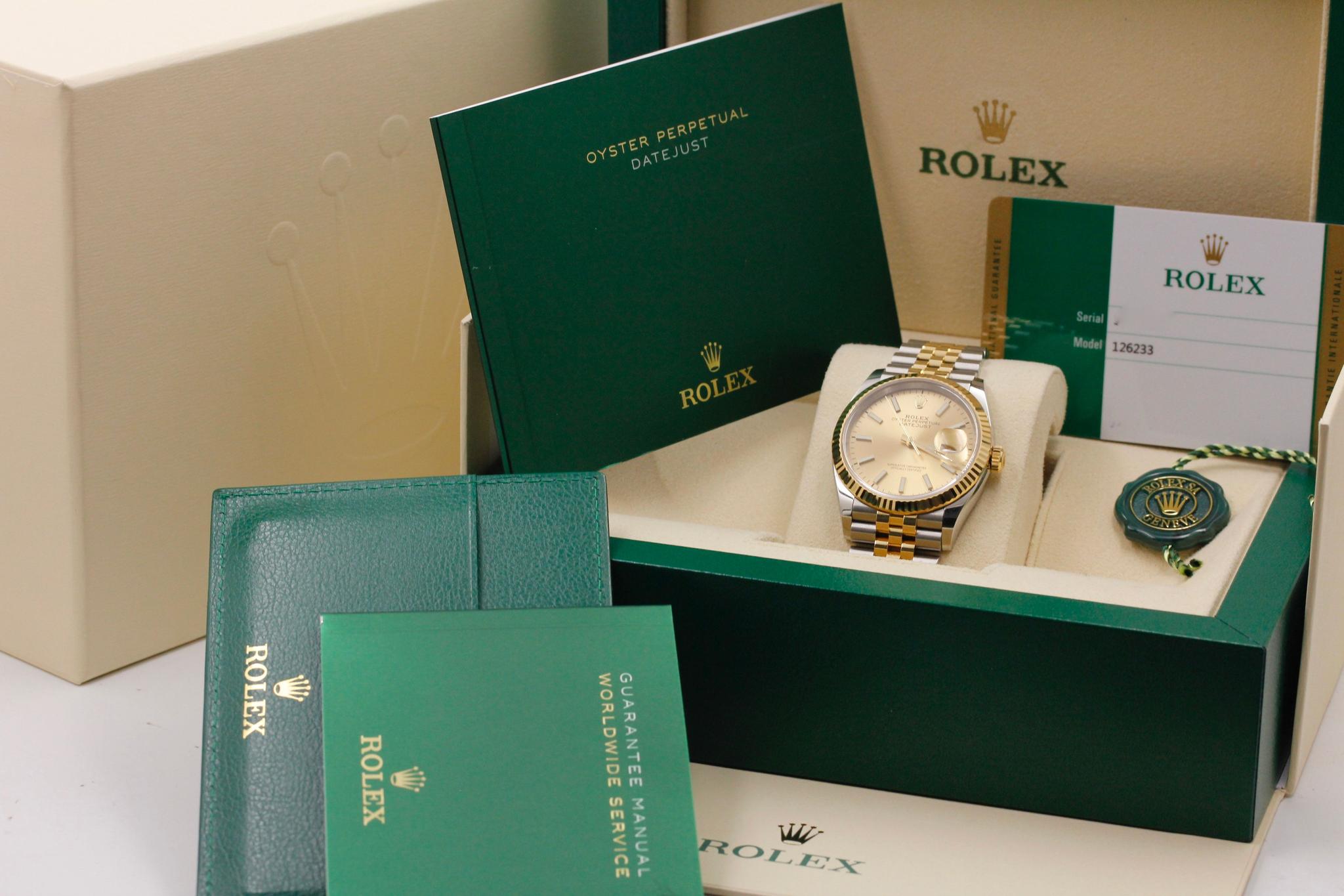 Watch Image 11