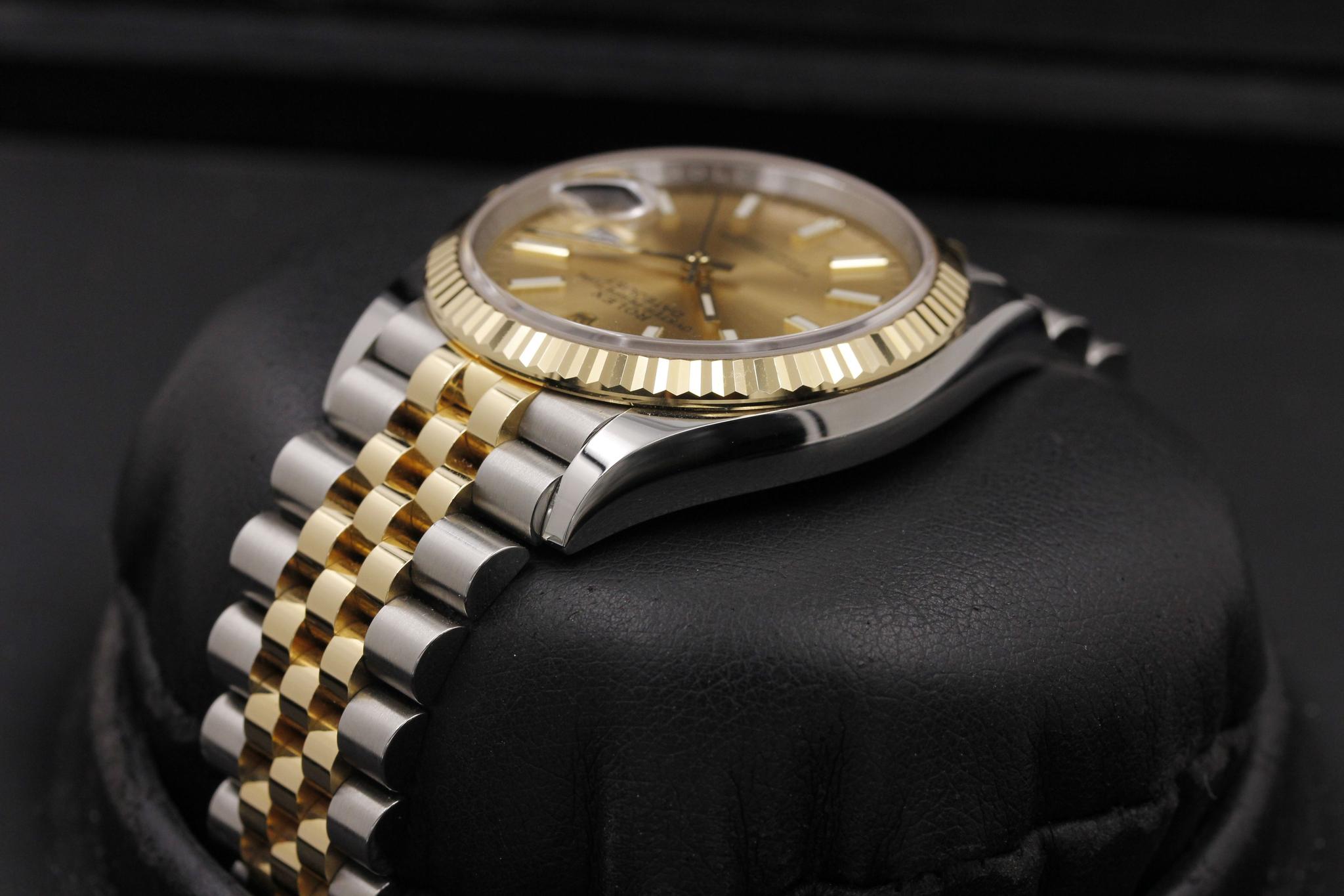 Watch Image 5