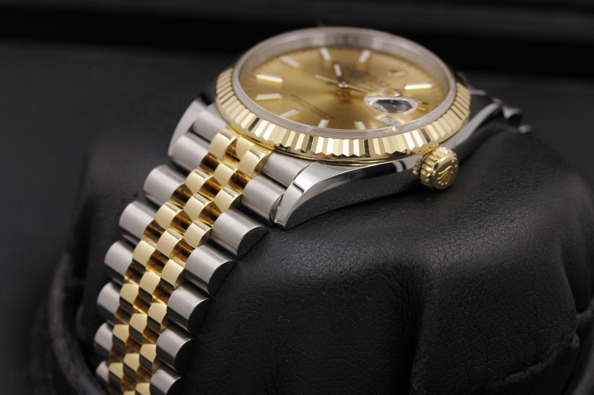 Watch Image 2