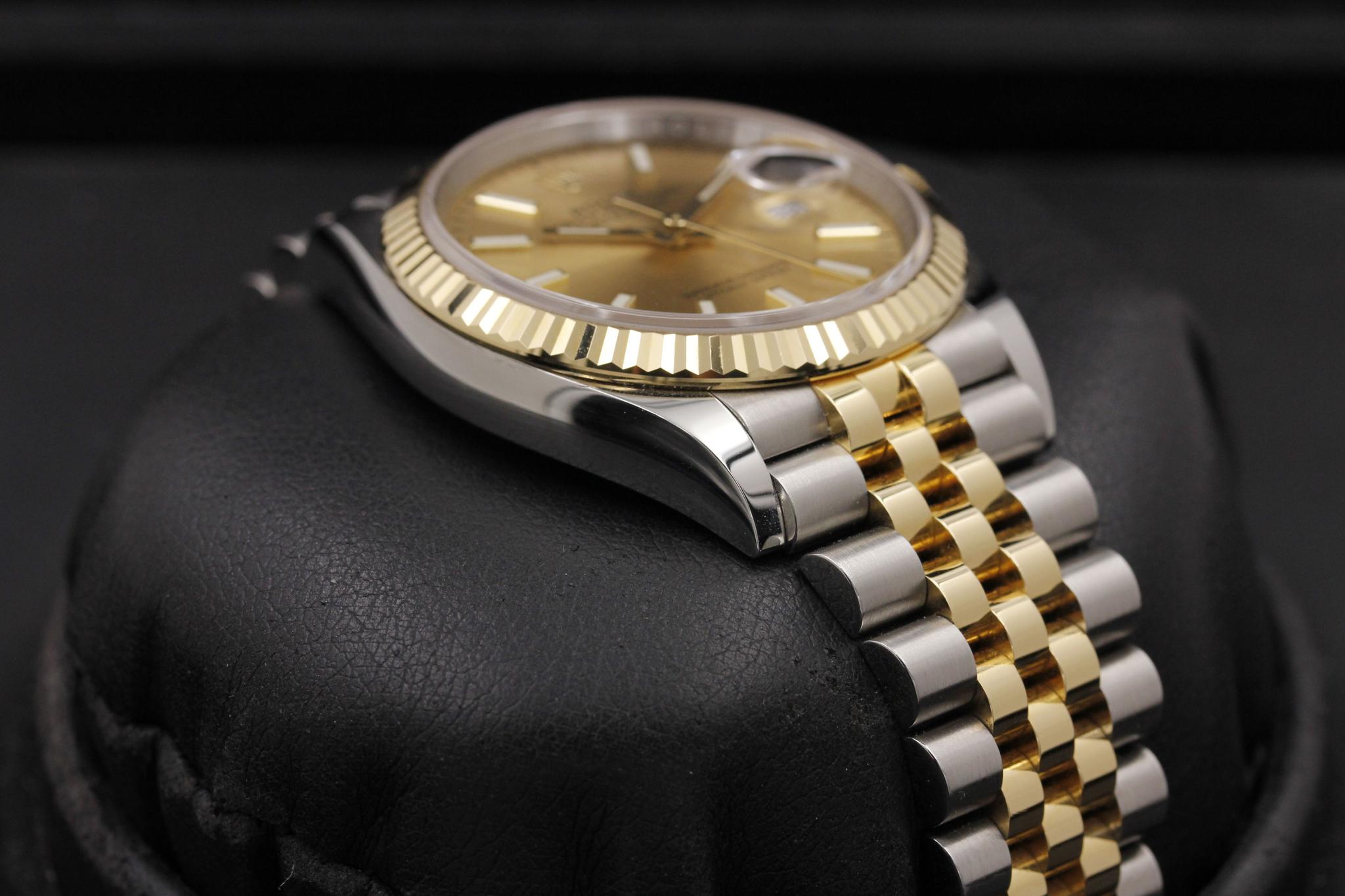 Watch Image 6