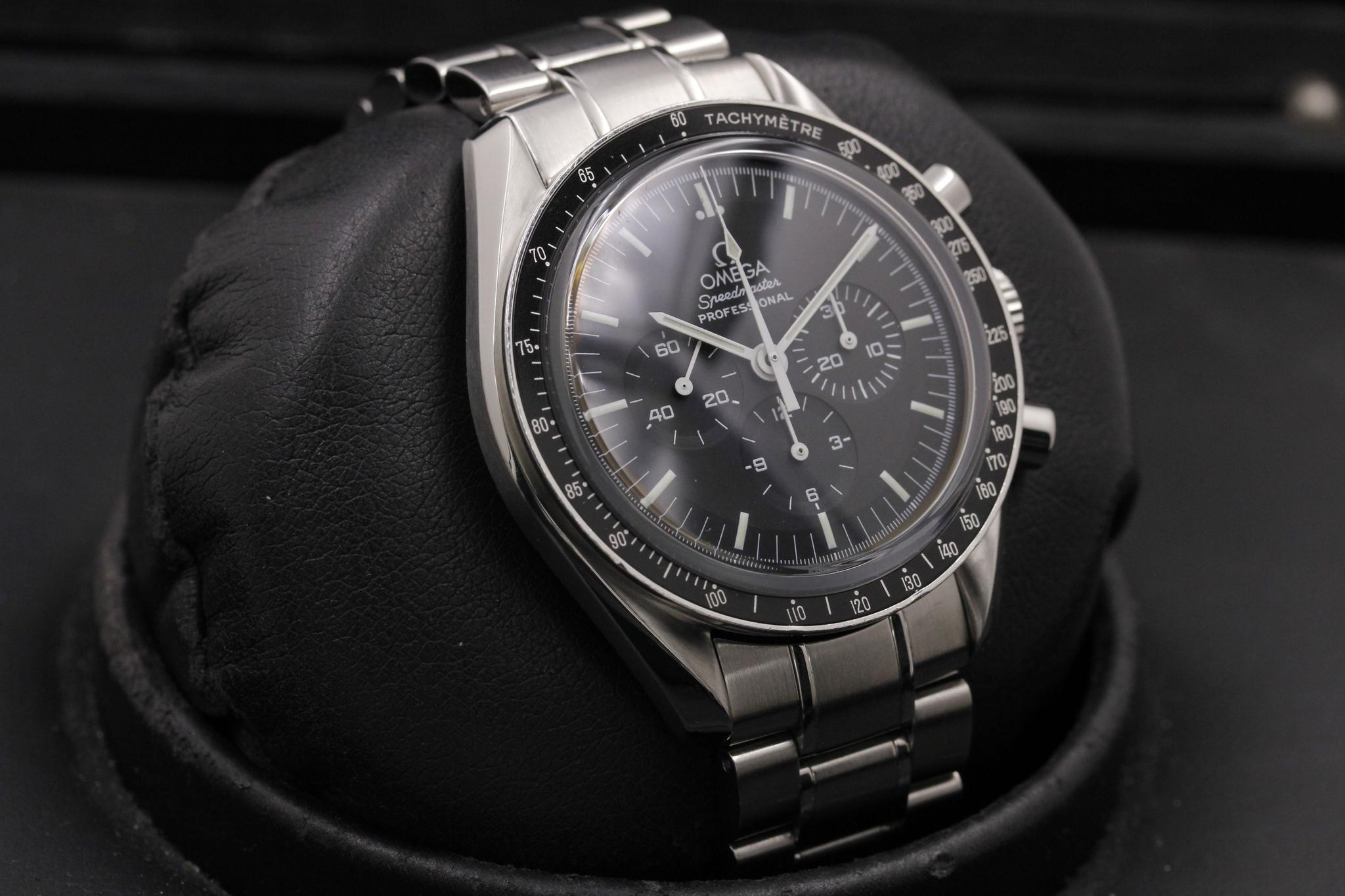 Watch Image 10