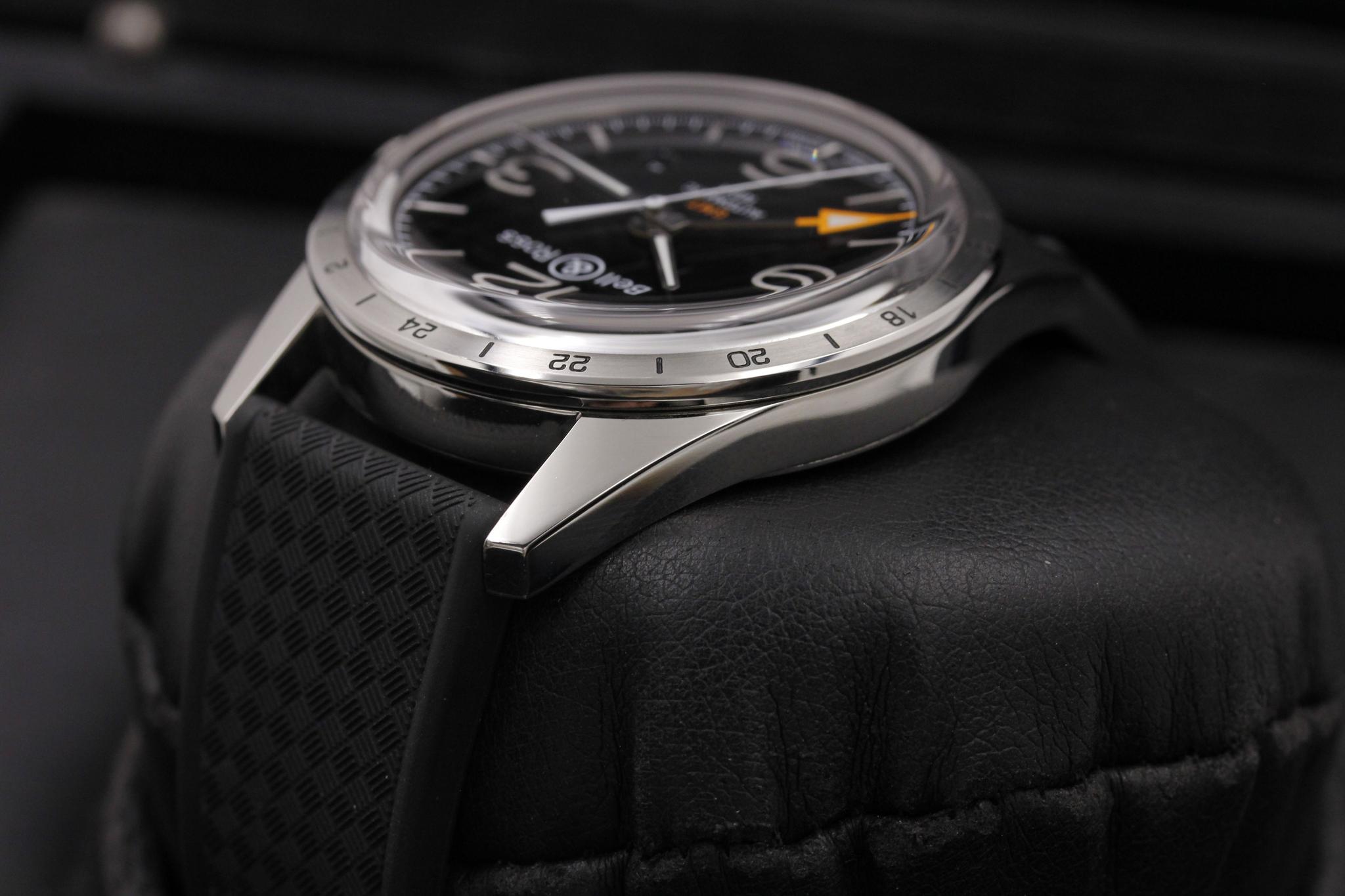 Watch Image 5