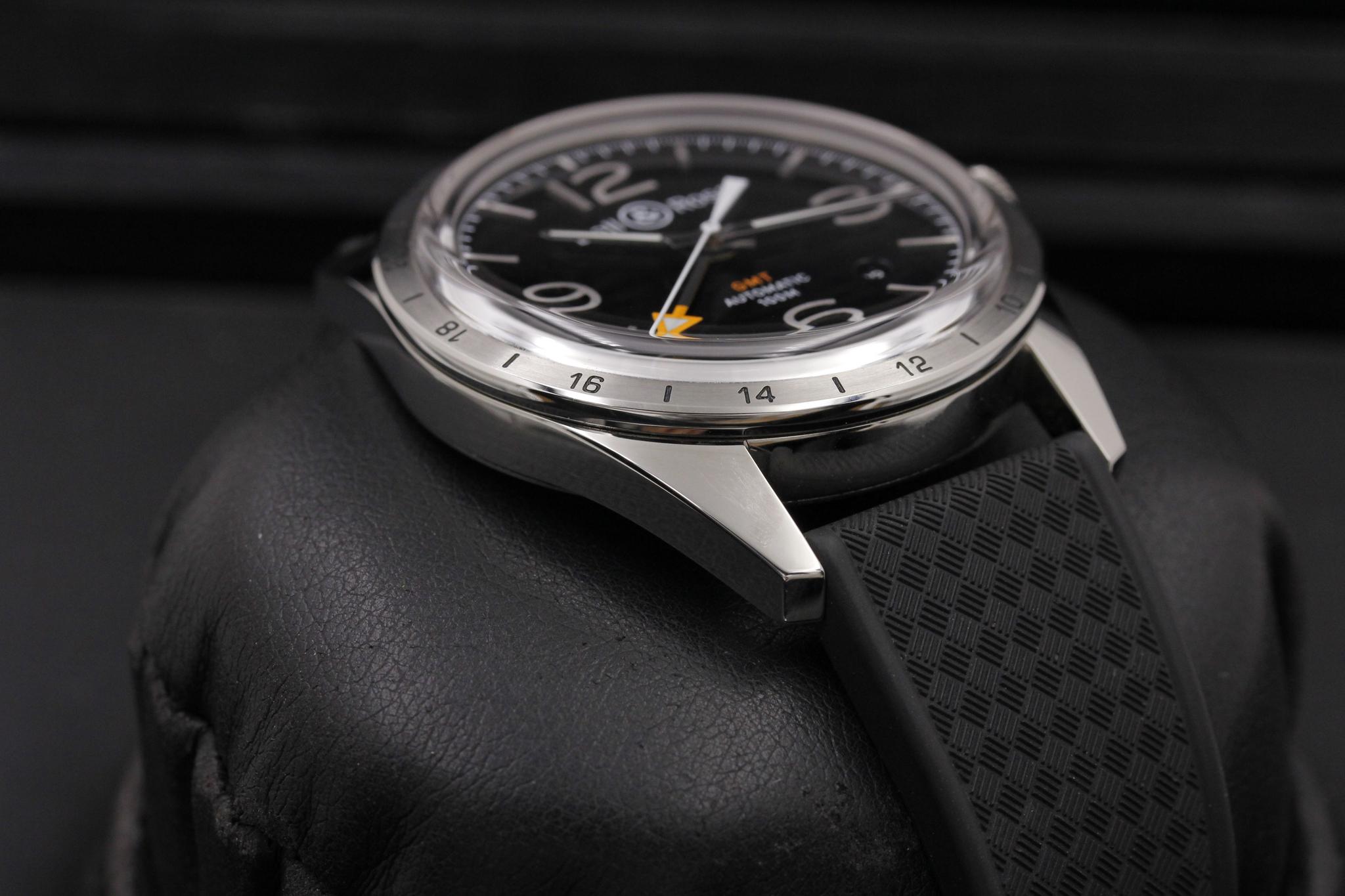 Watch Image 6