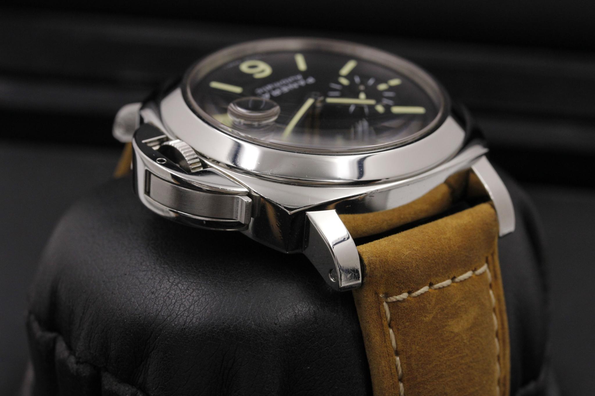Watch Image 4