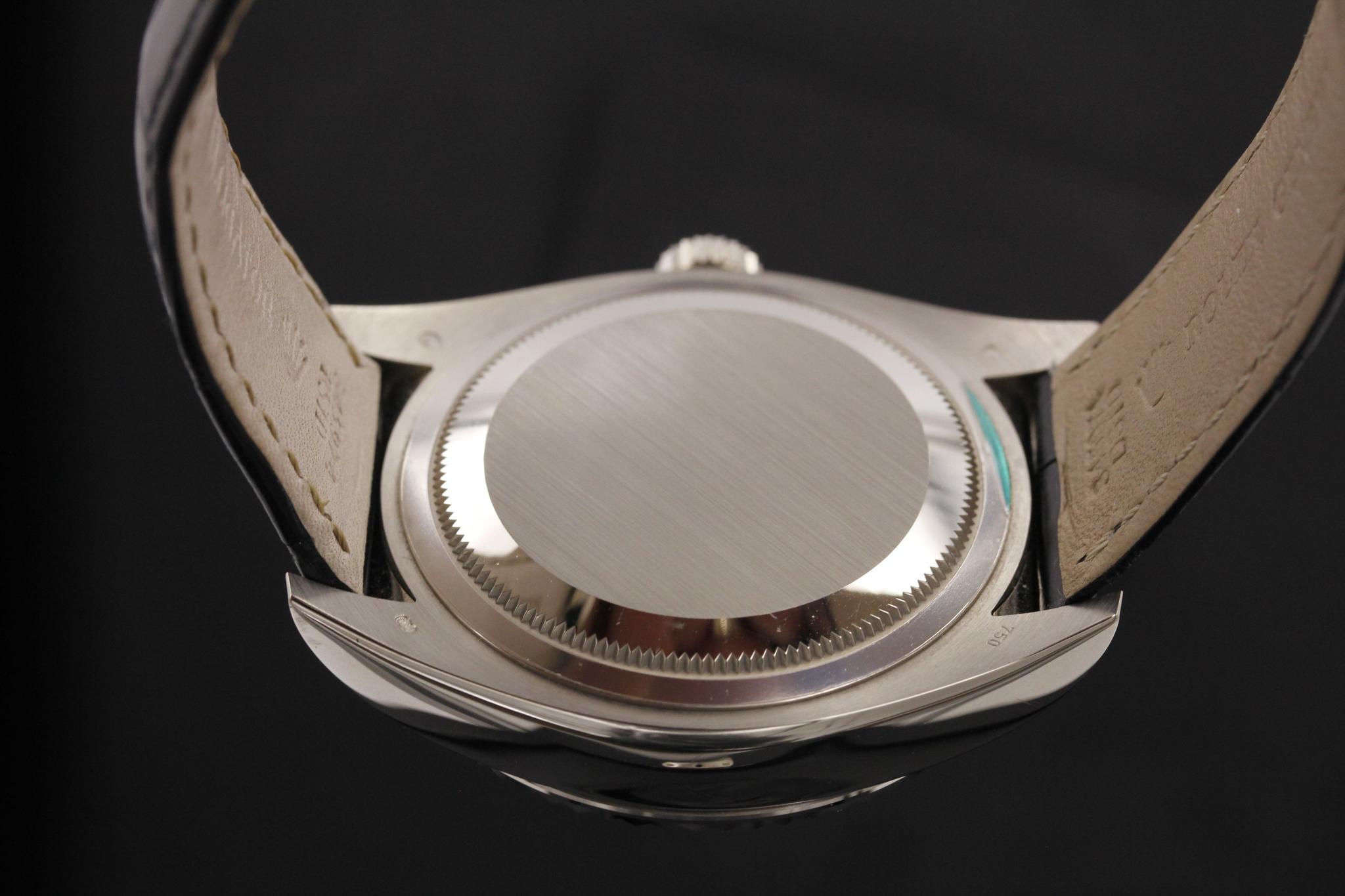 Watch Image 7