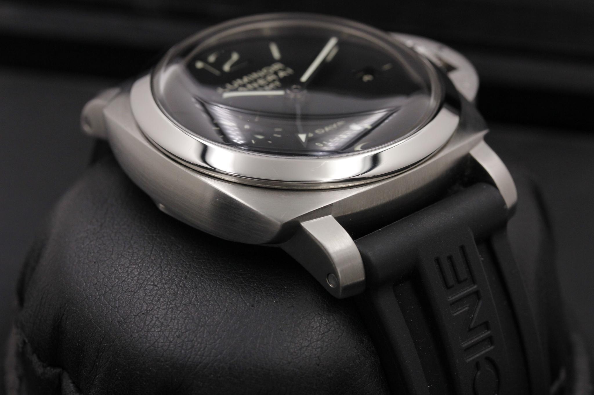Watch Image 6